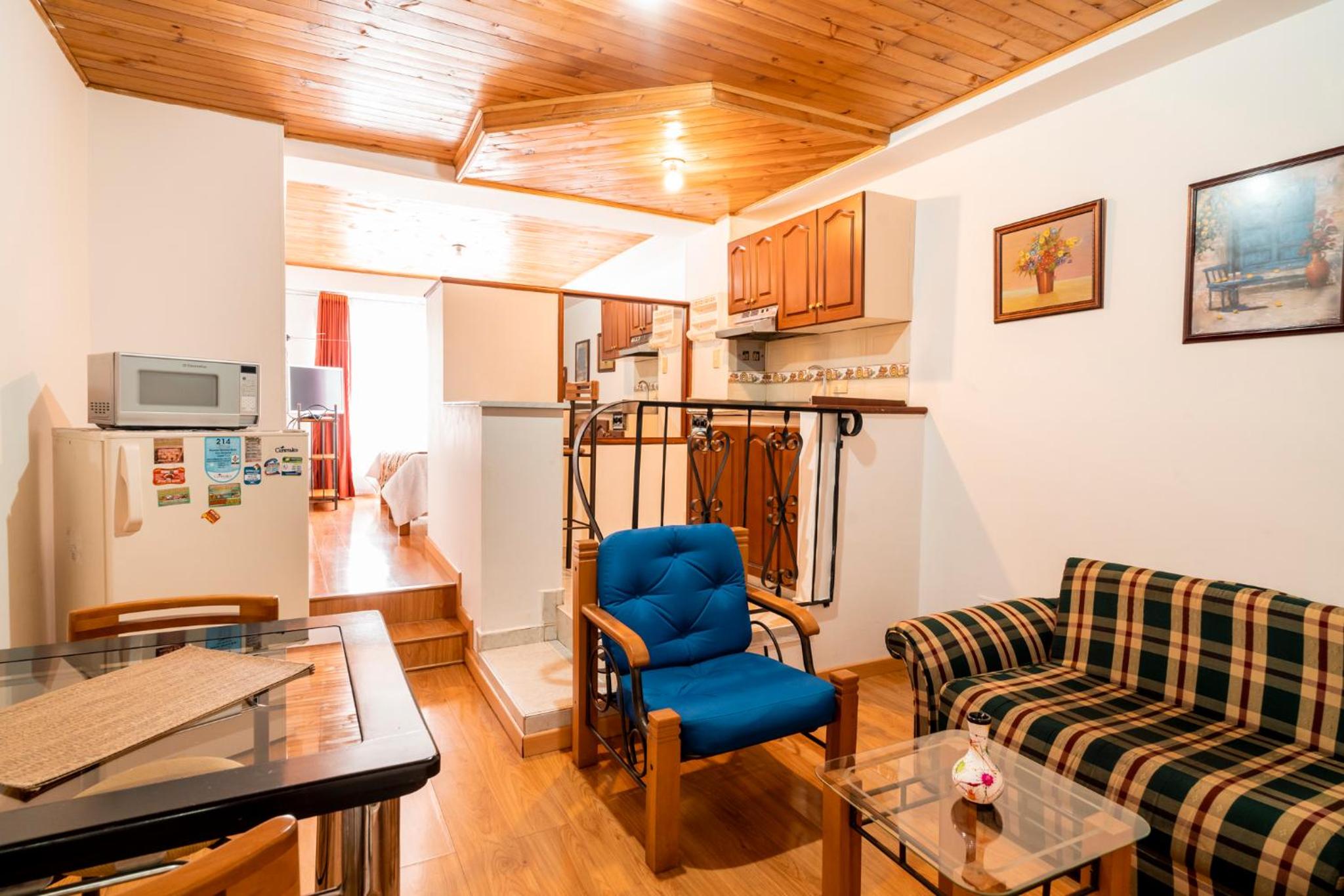 One-Bedroom Apartment - Photo 1