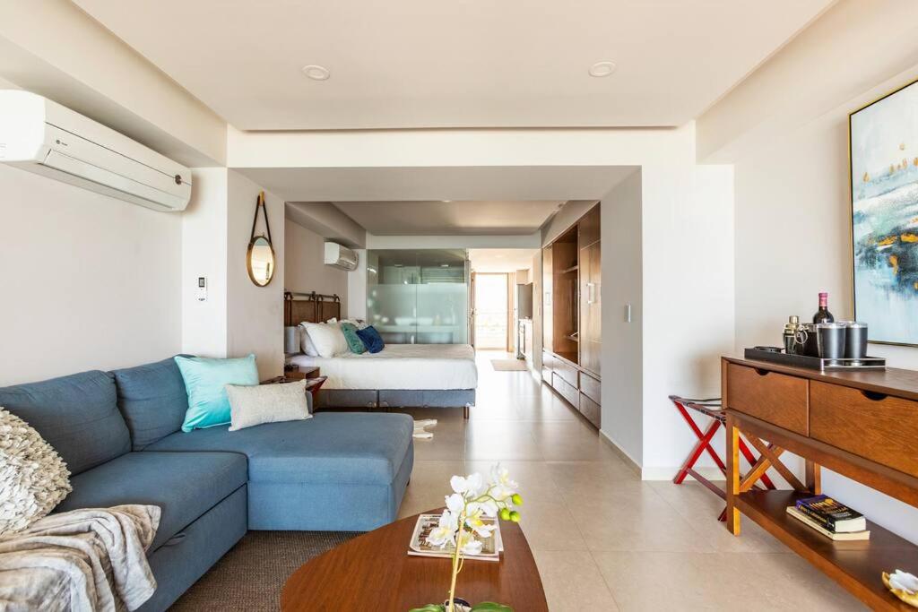 One-Bedroom Apartment photo 2