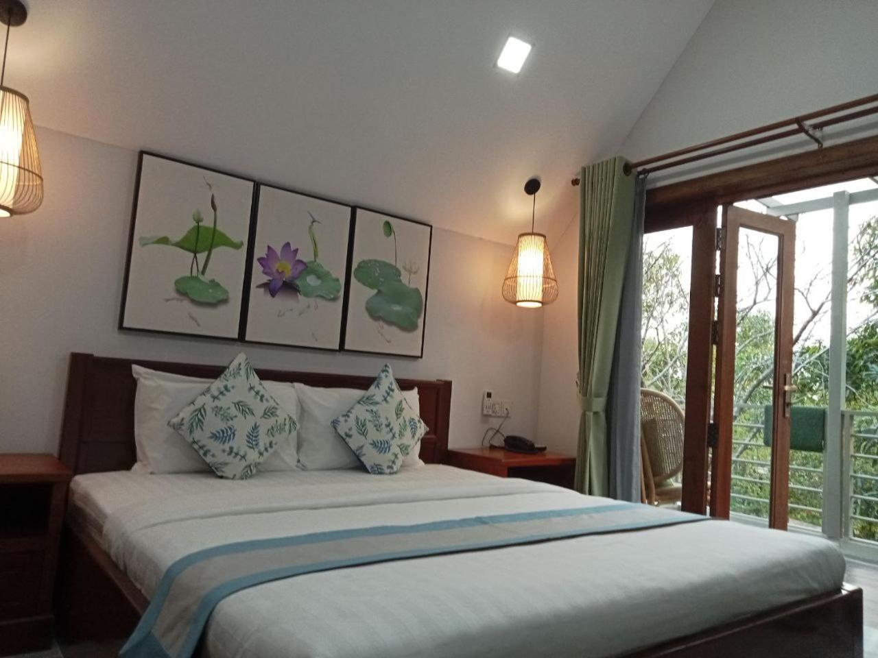Deluxe Bungalow - Photo 12