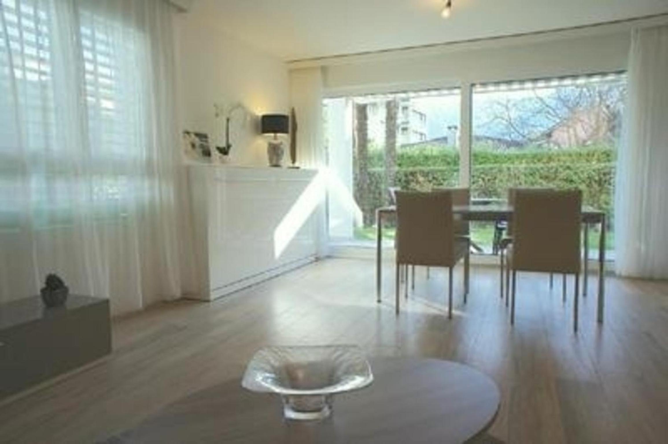 Apartment photo 3