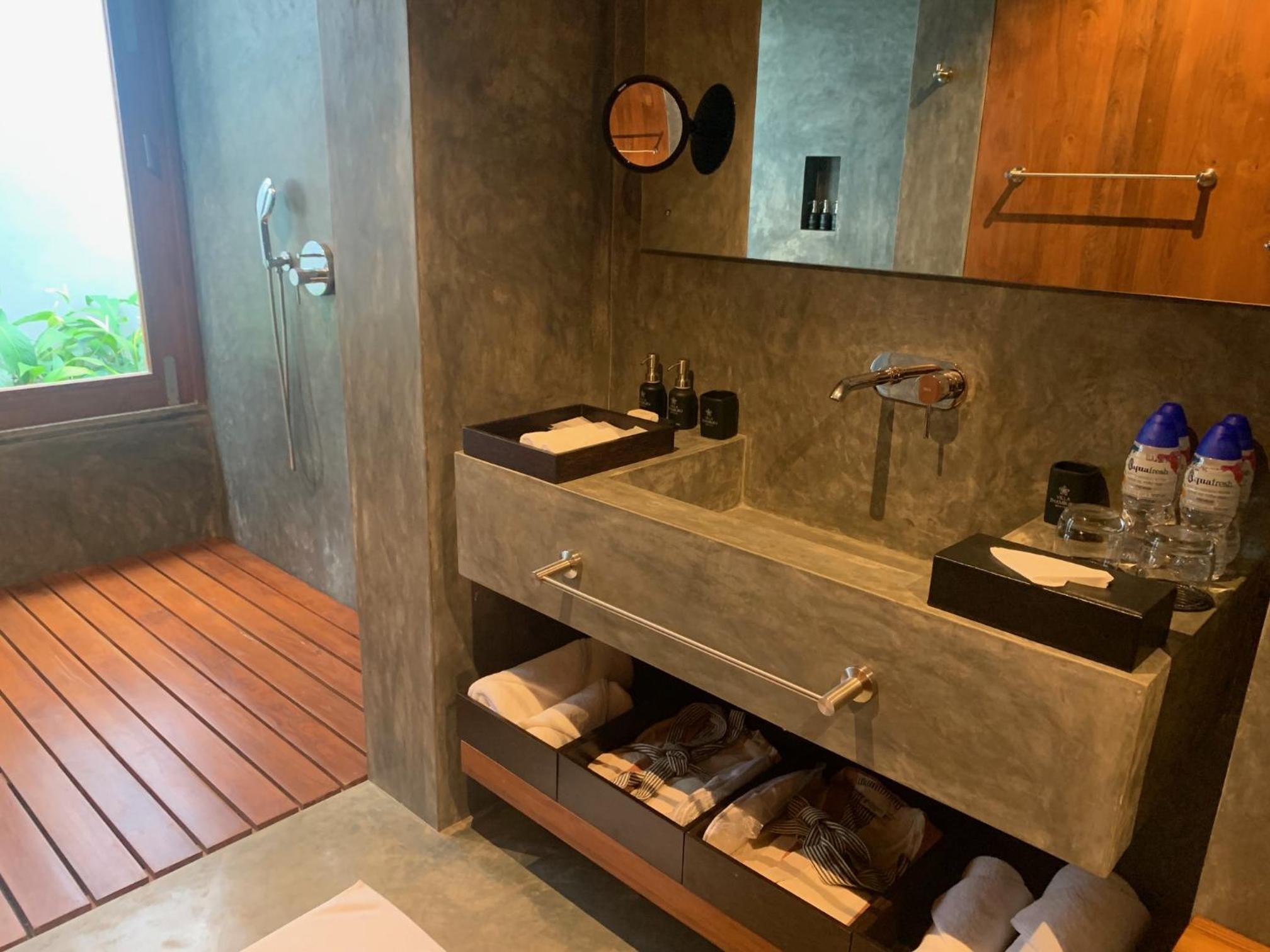Suite with Private Pool
