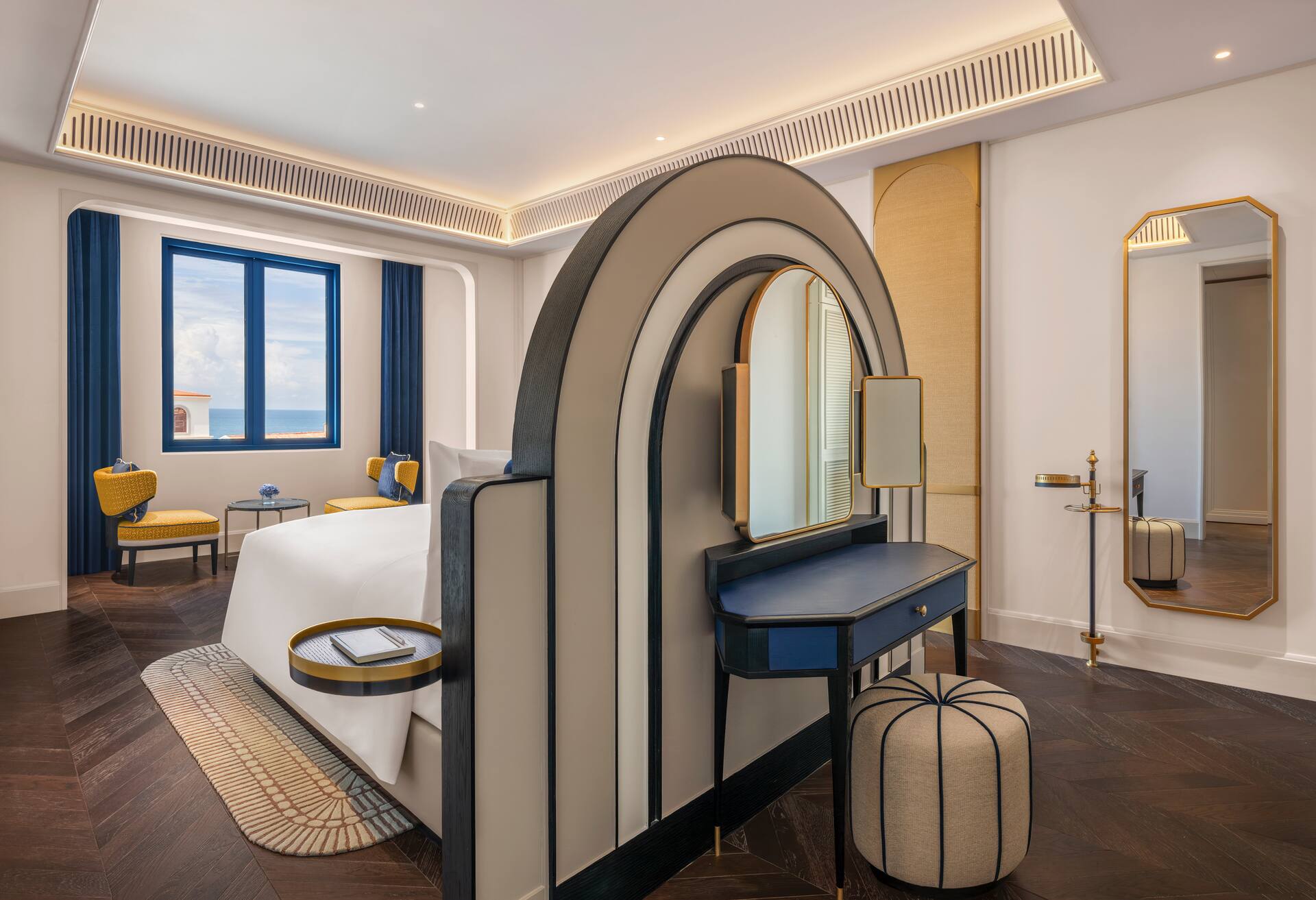 King Sorrento Sinfonia Suite