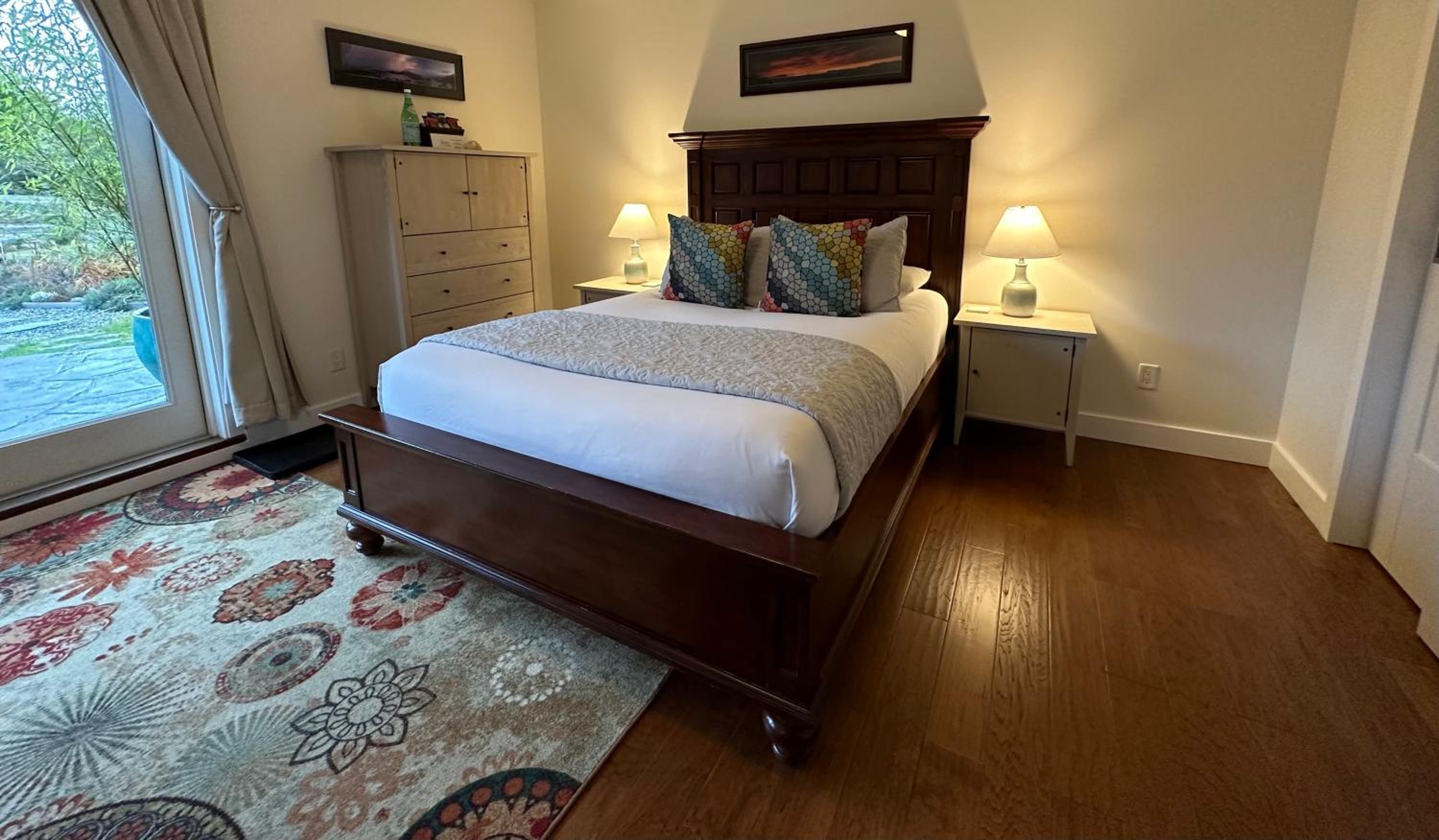 Queen Room with Water View photo 1