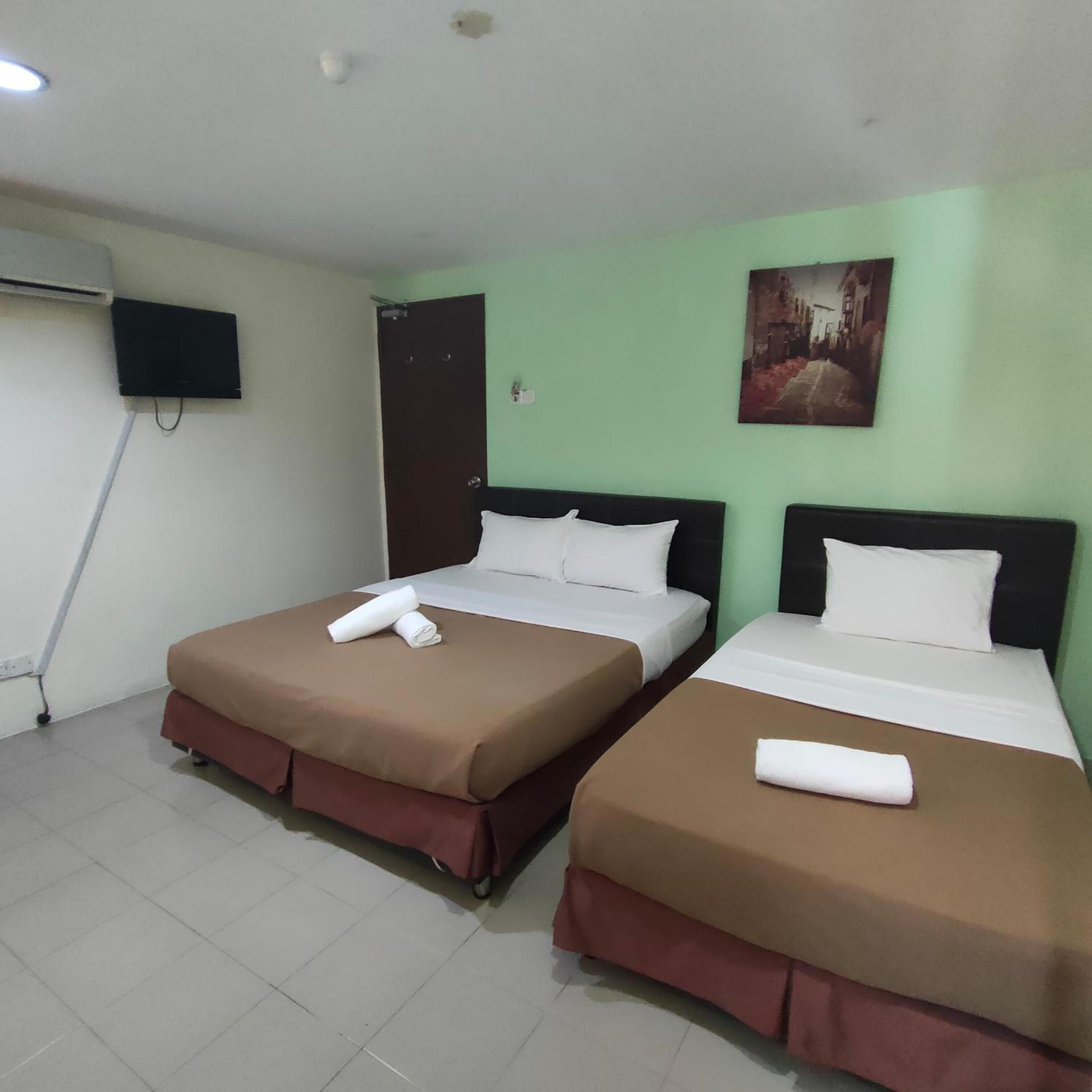 Triple Room - Disability Access - Photo 2