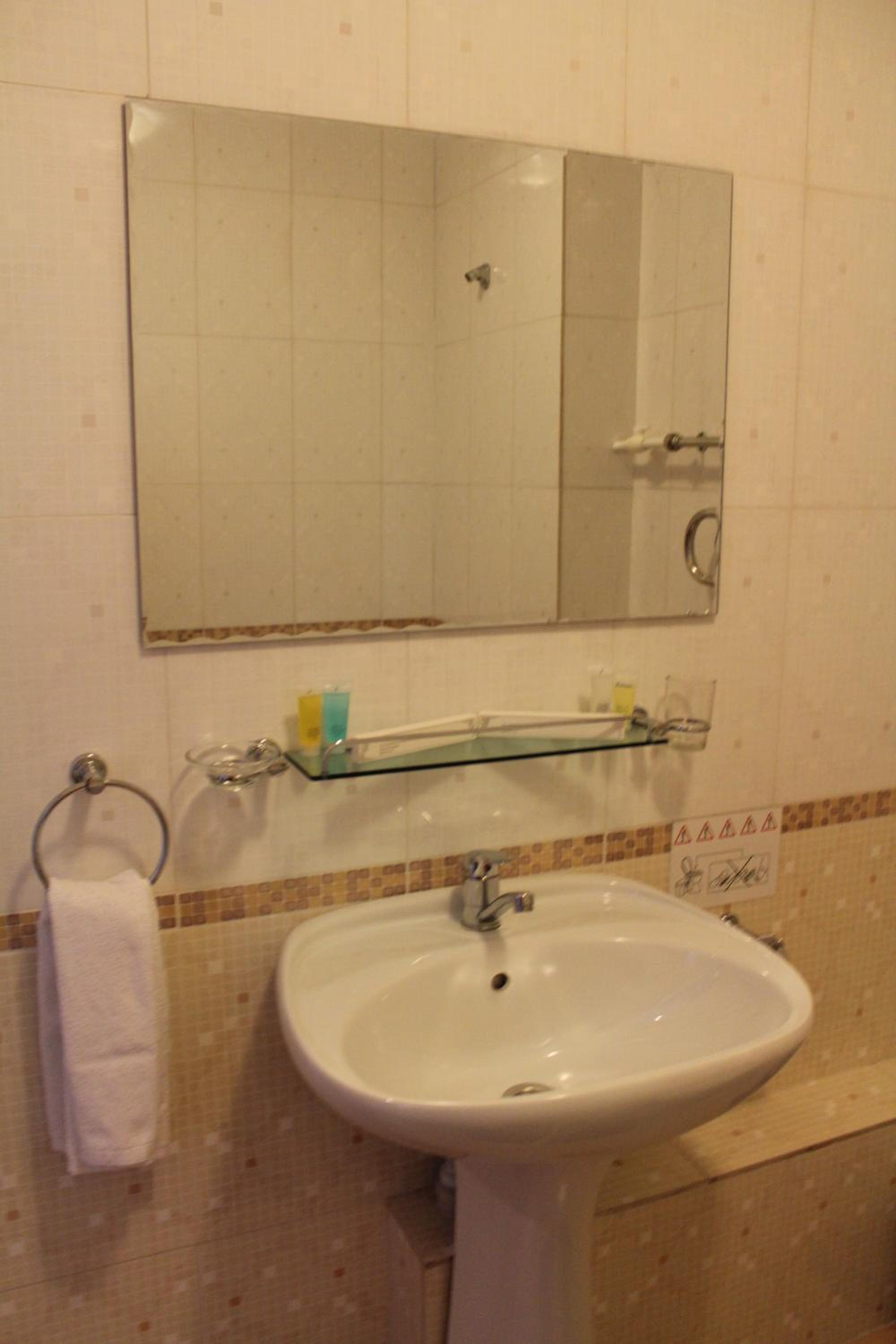 Classic Triple Room - Photo 6