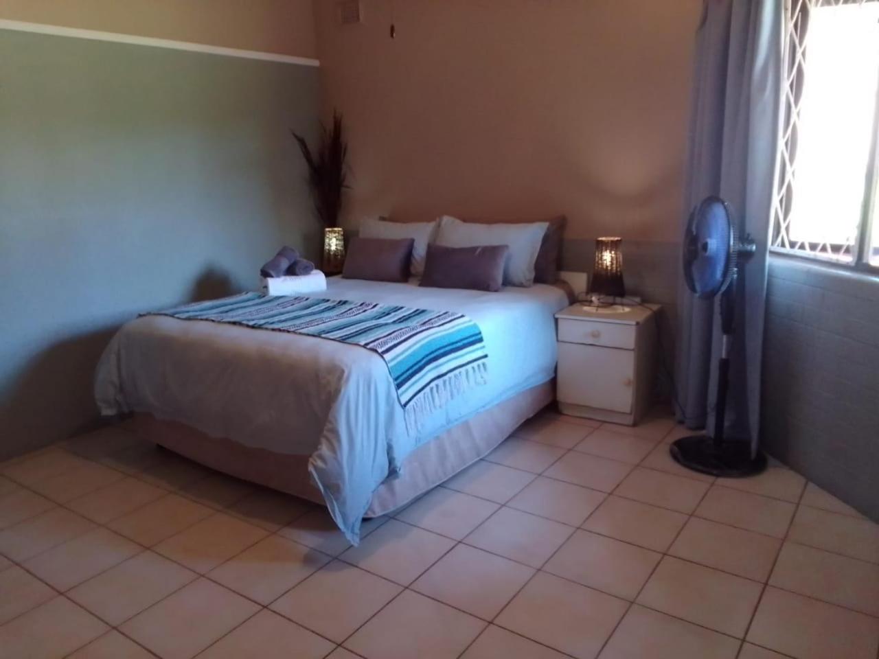 Four-Bedroom House - Photo 2