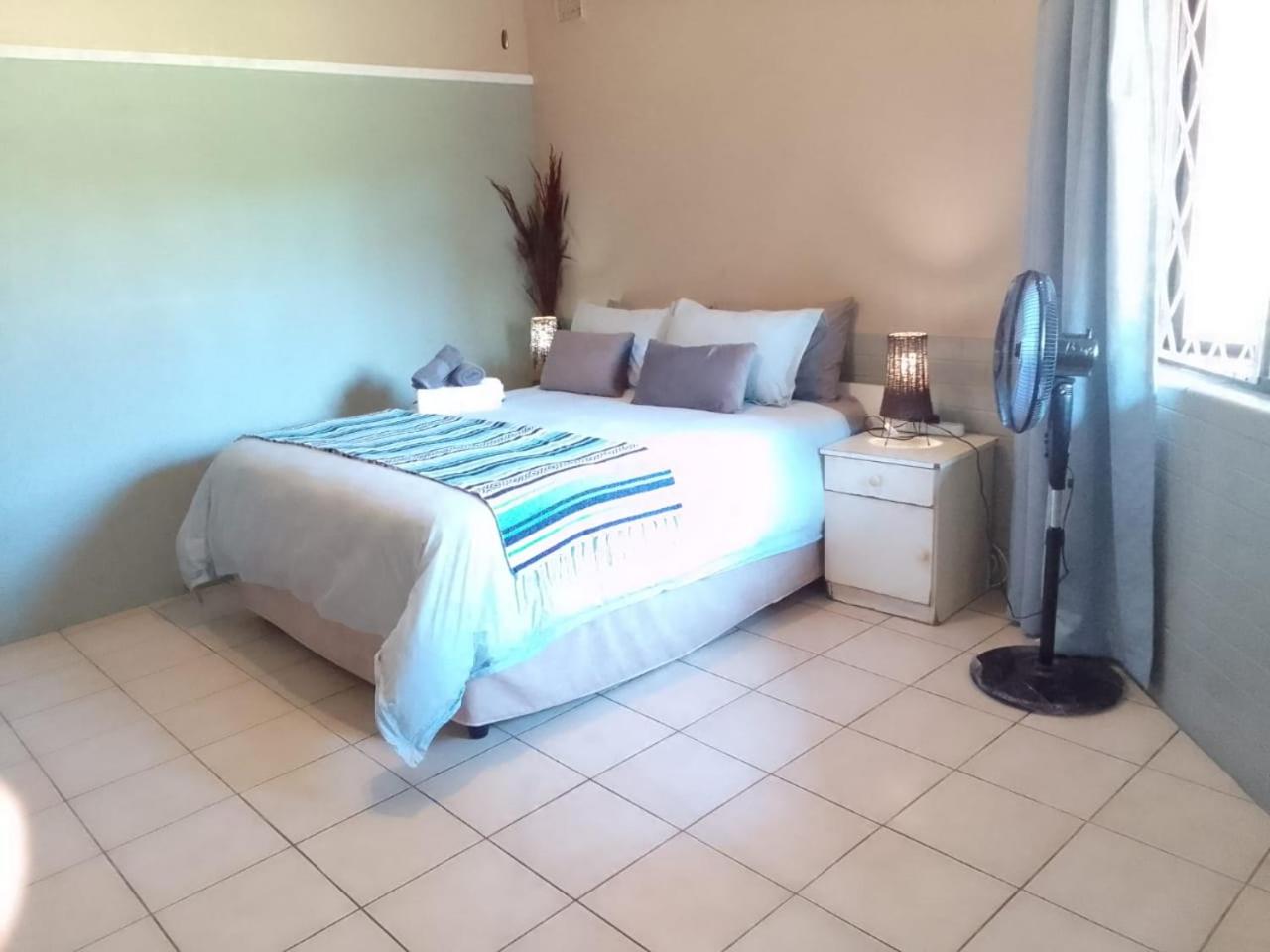 Four-Bedroom House - Photo 22