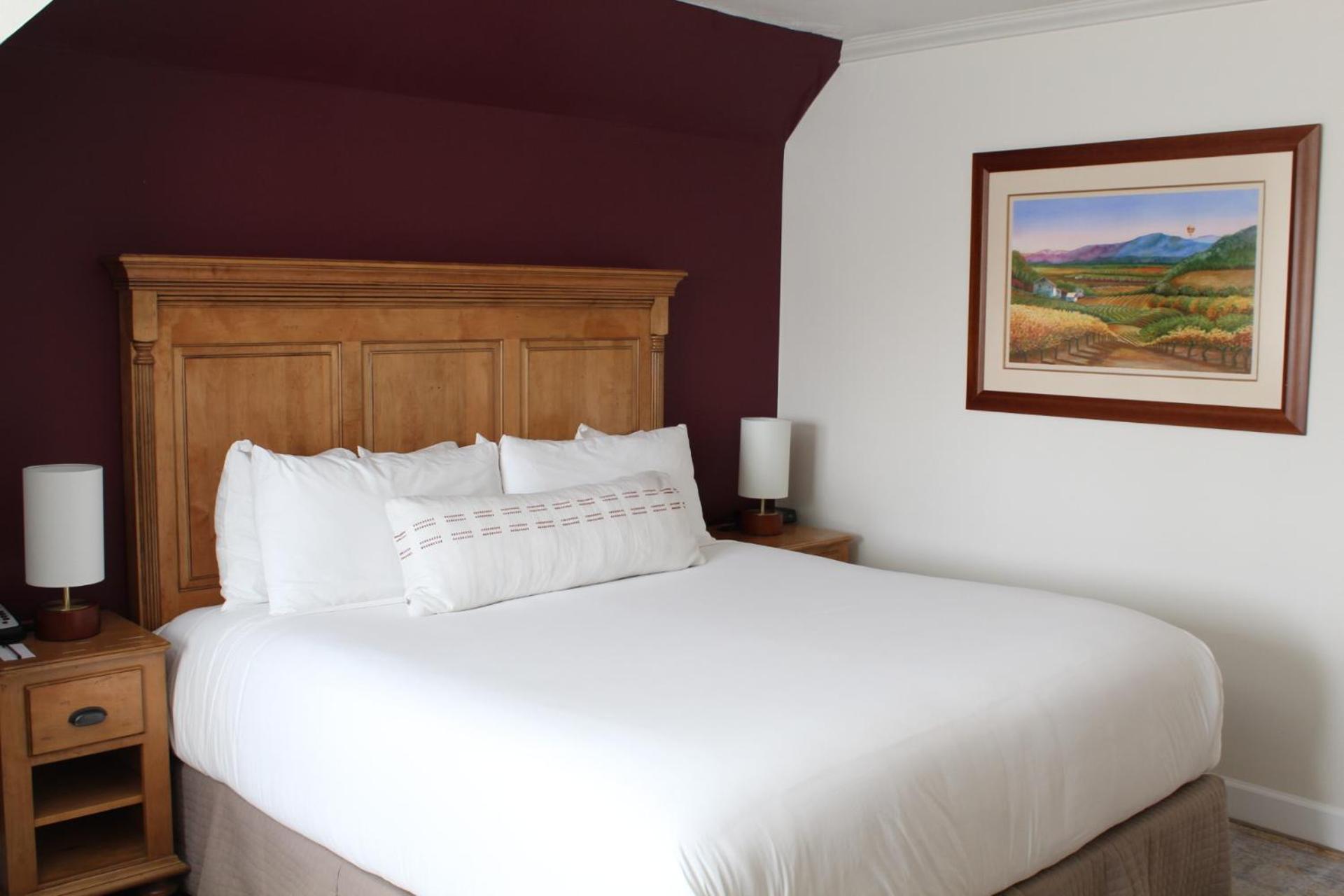 Standard King Room photo 3