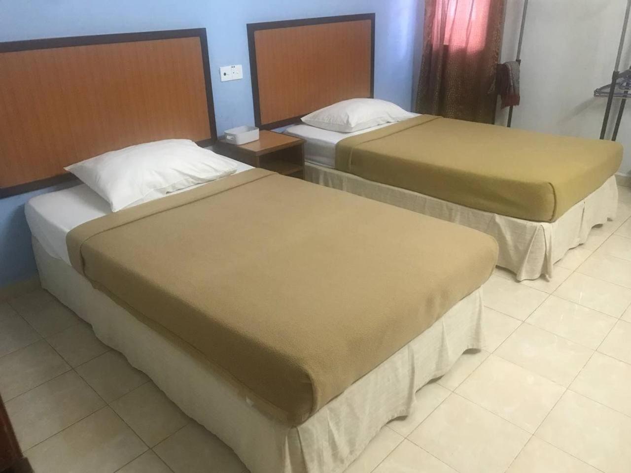 Standard Twin Room photo 2