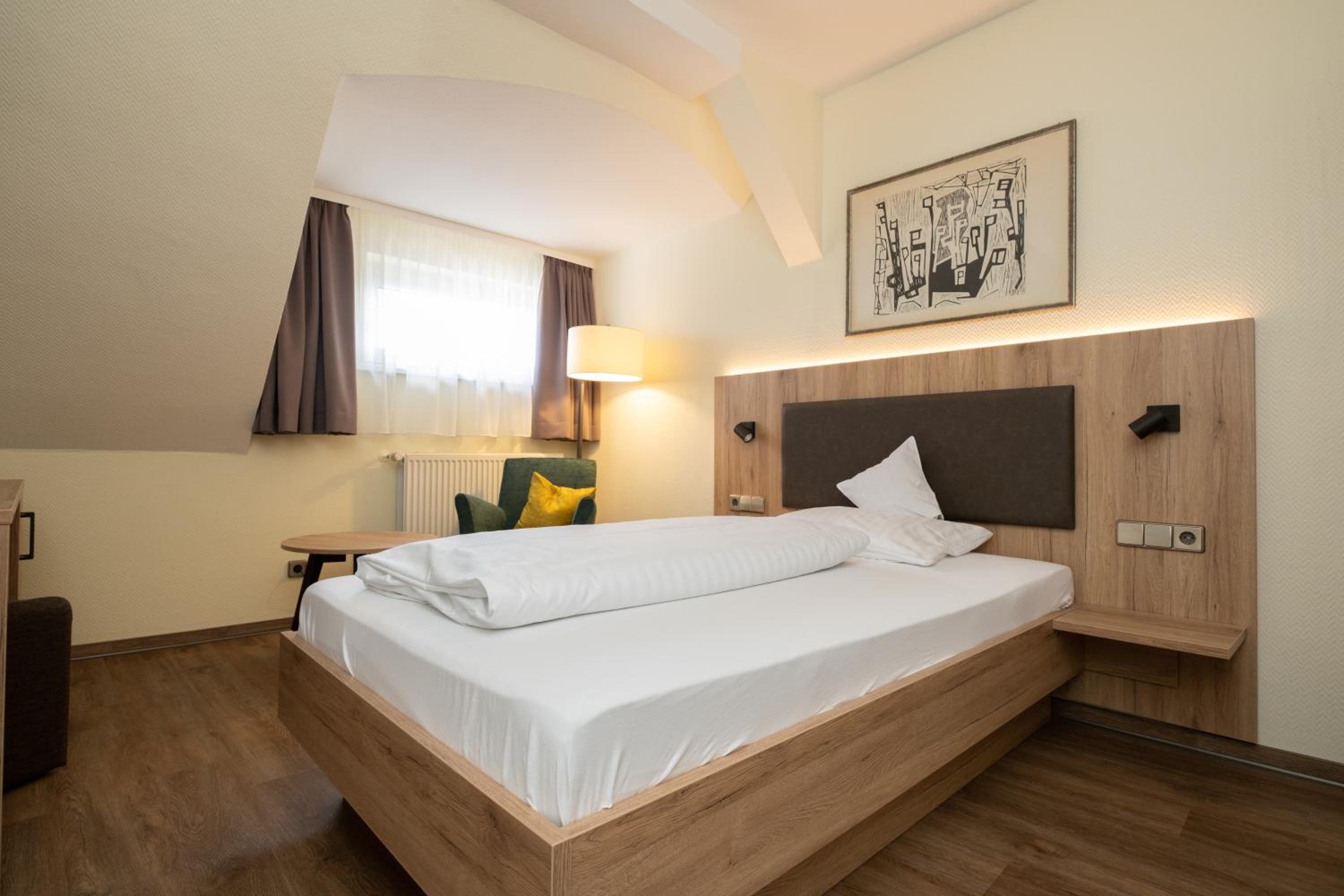 Large Single Room photo 1