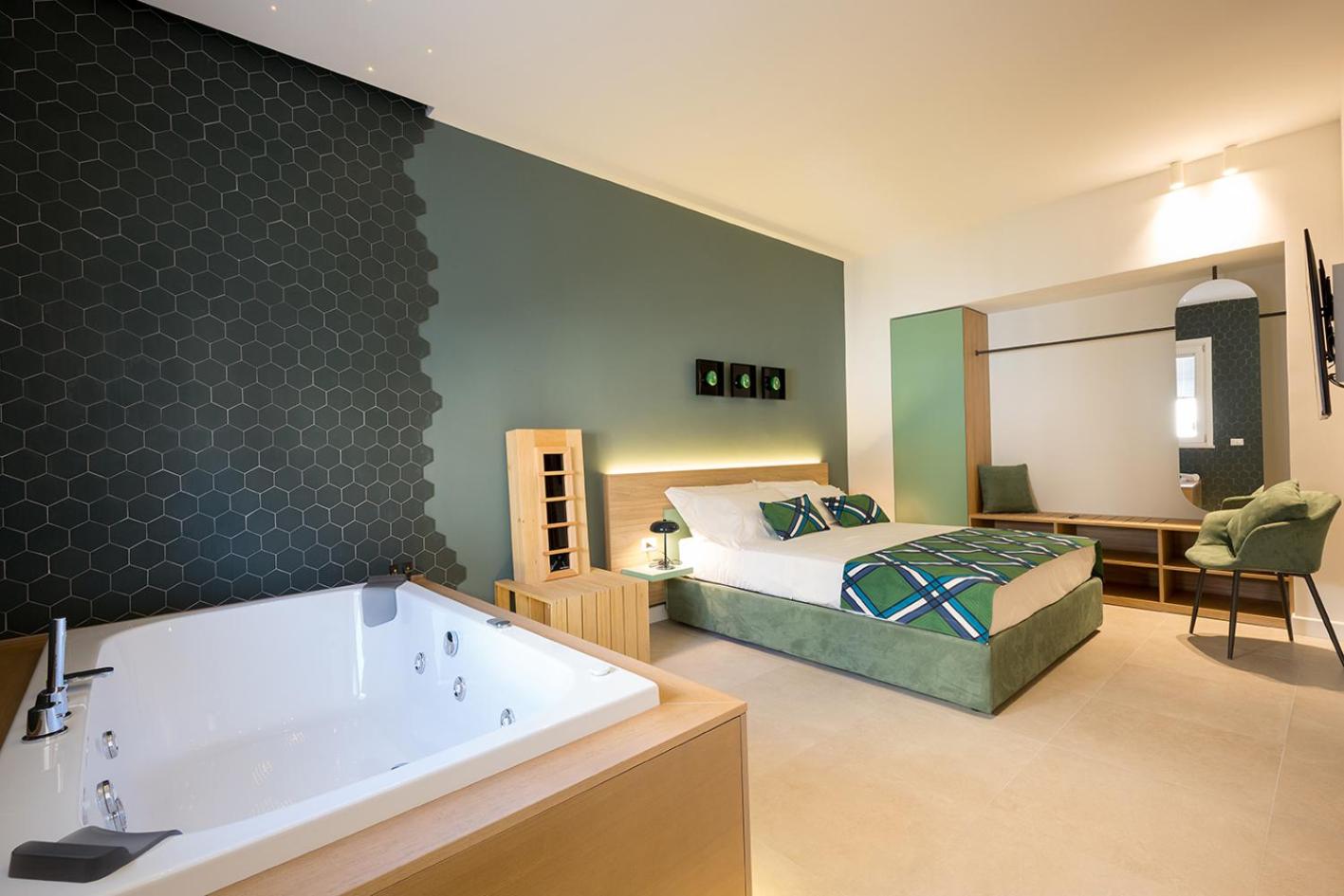 Deluxe Apartment