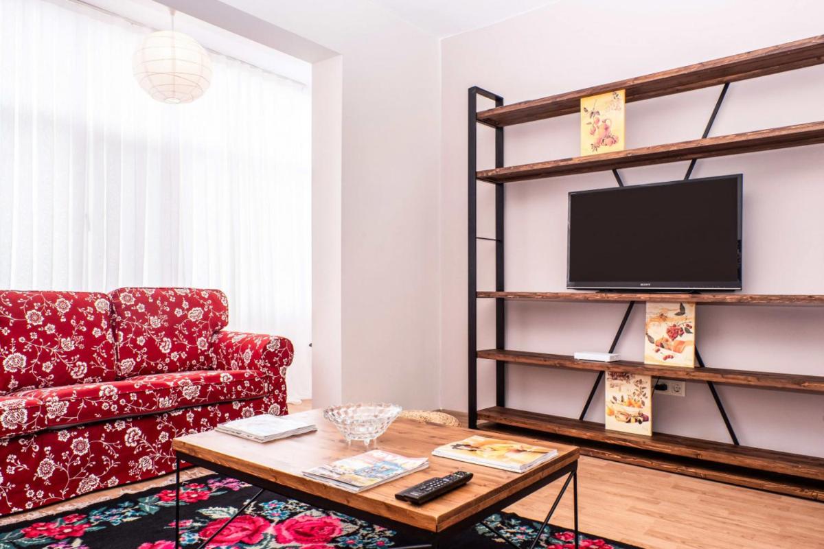 Apartment photo 3