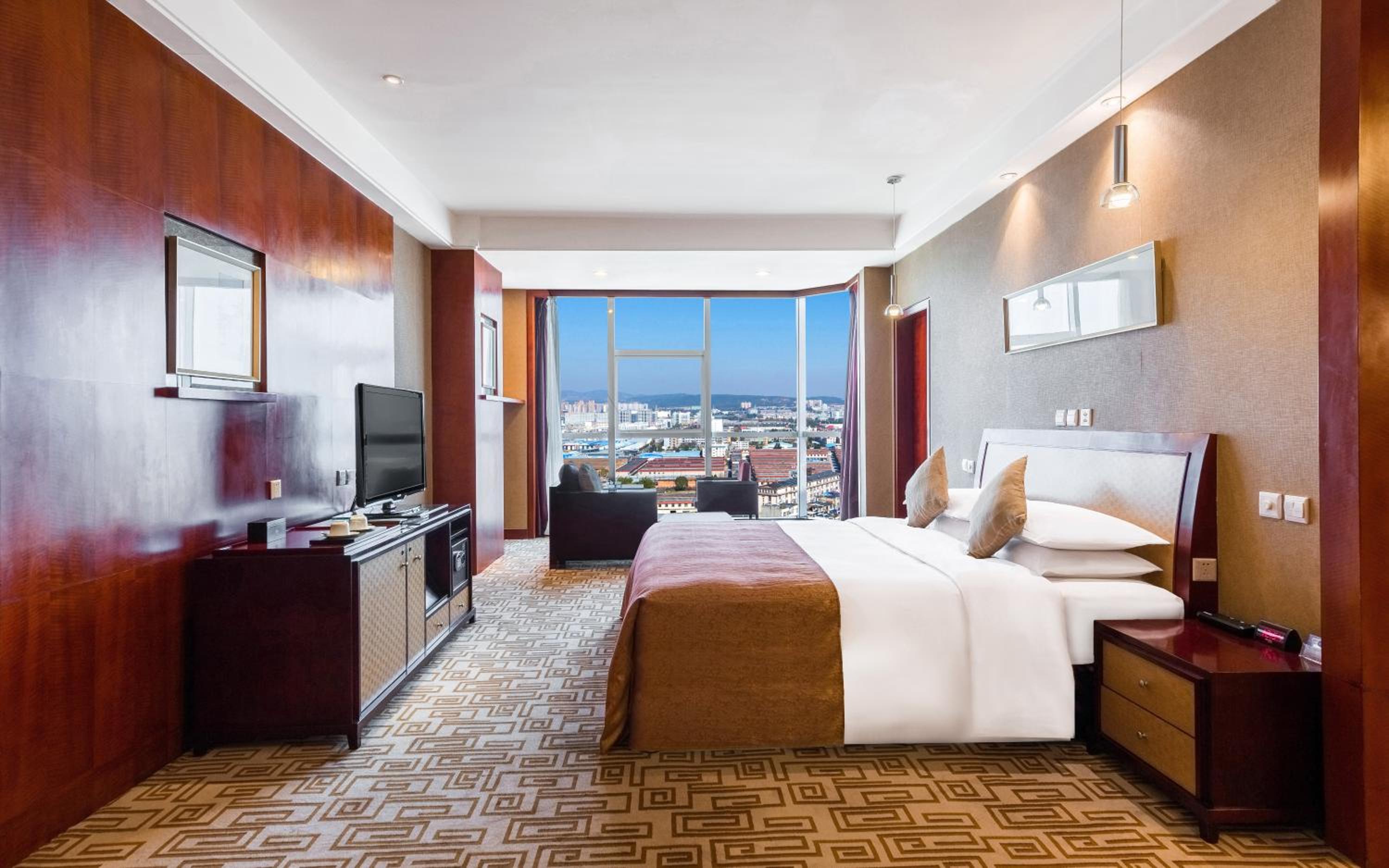 Deluxe Suite photo 1
