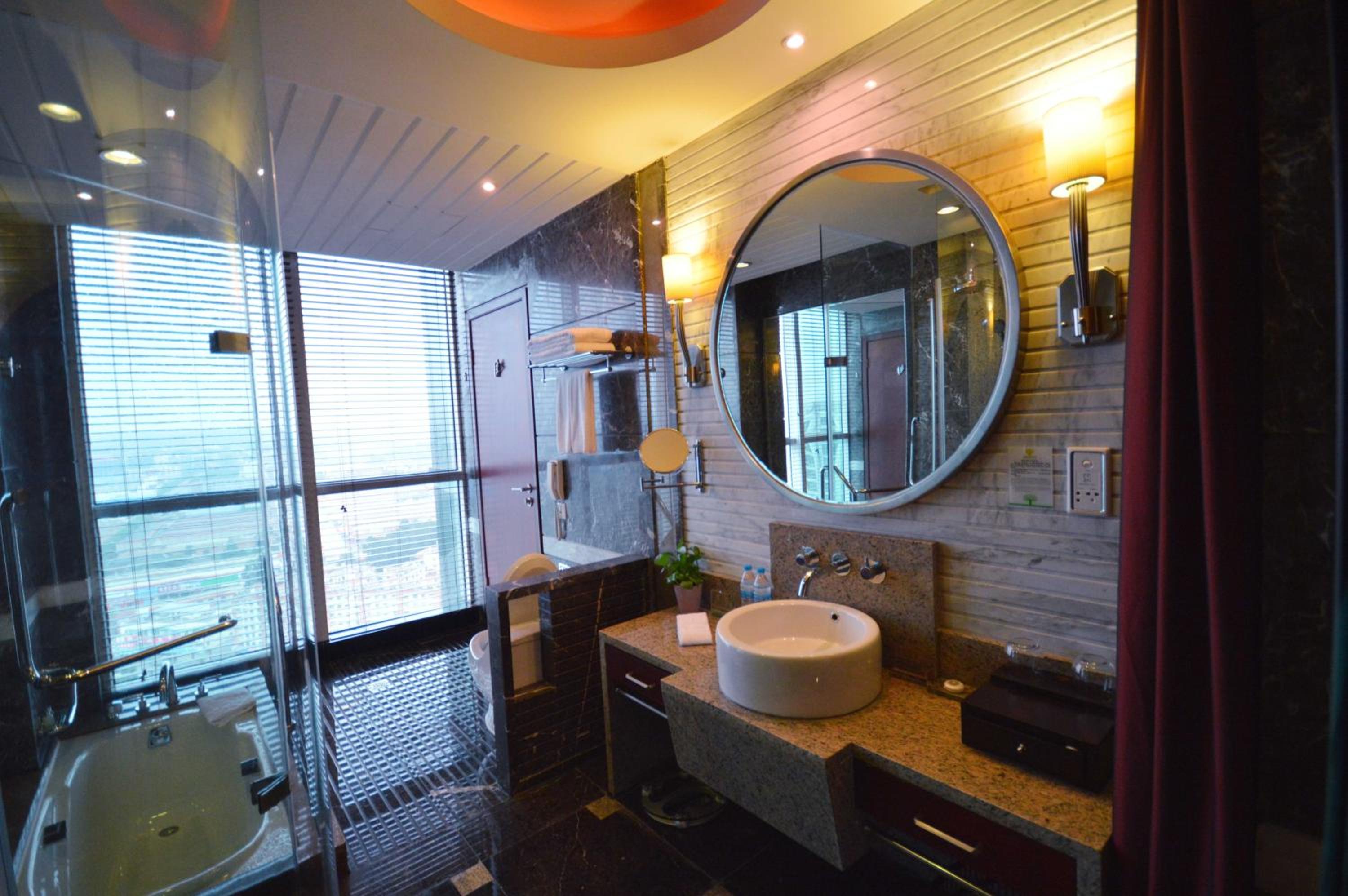 Deluxe Suite photo 3