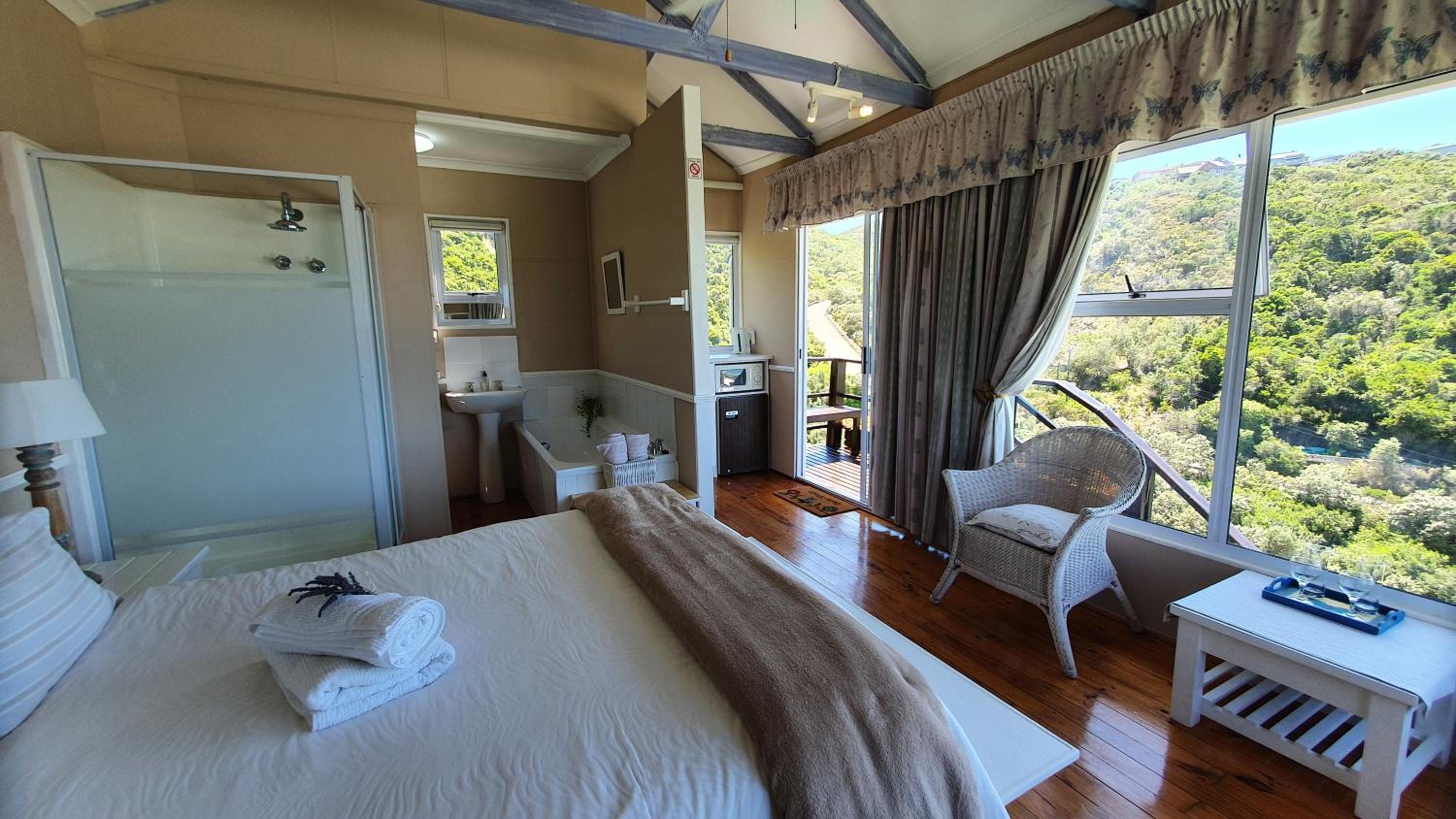 Double Room with Bath - Photo 4