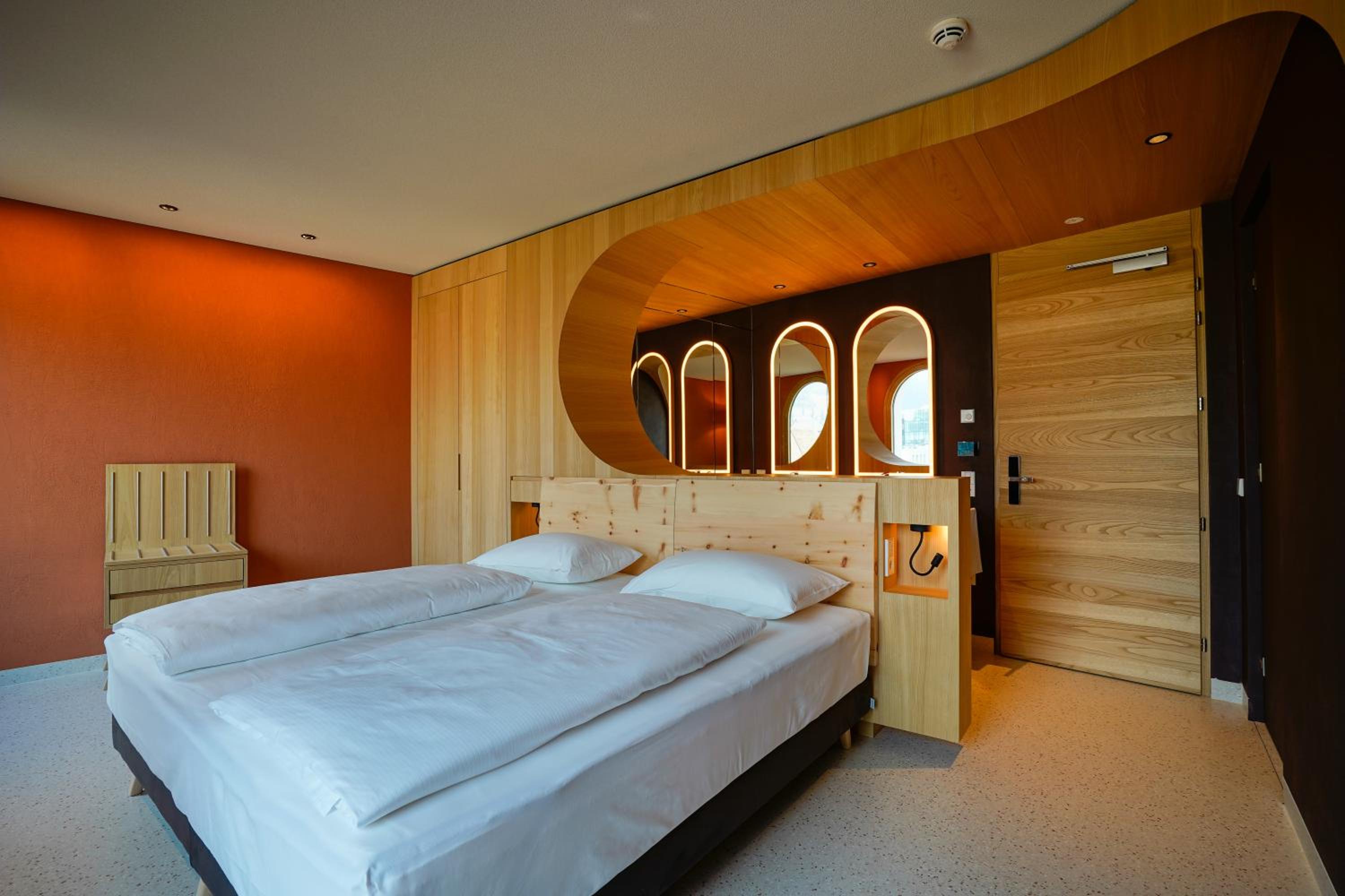 Large Double or Twin Room - Photo 1