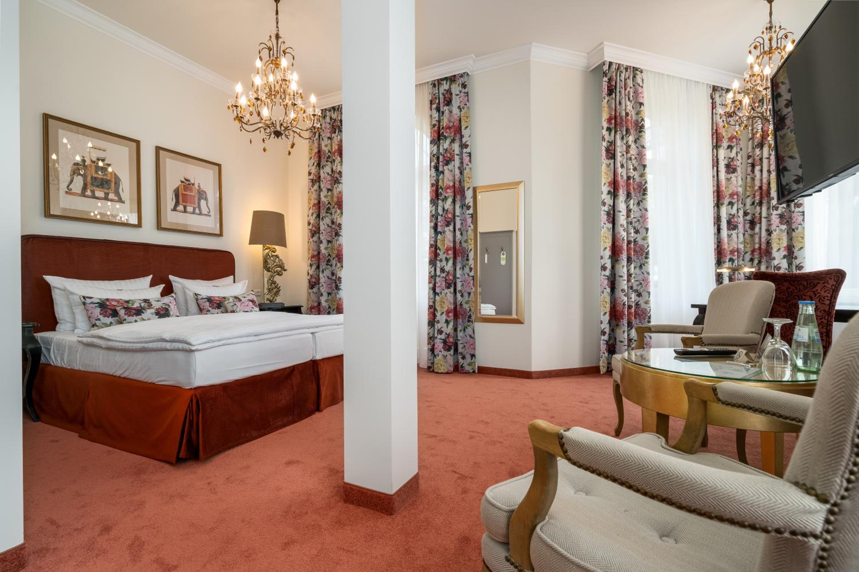 Deluxe Double Room photo 3