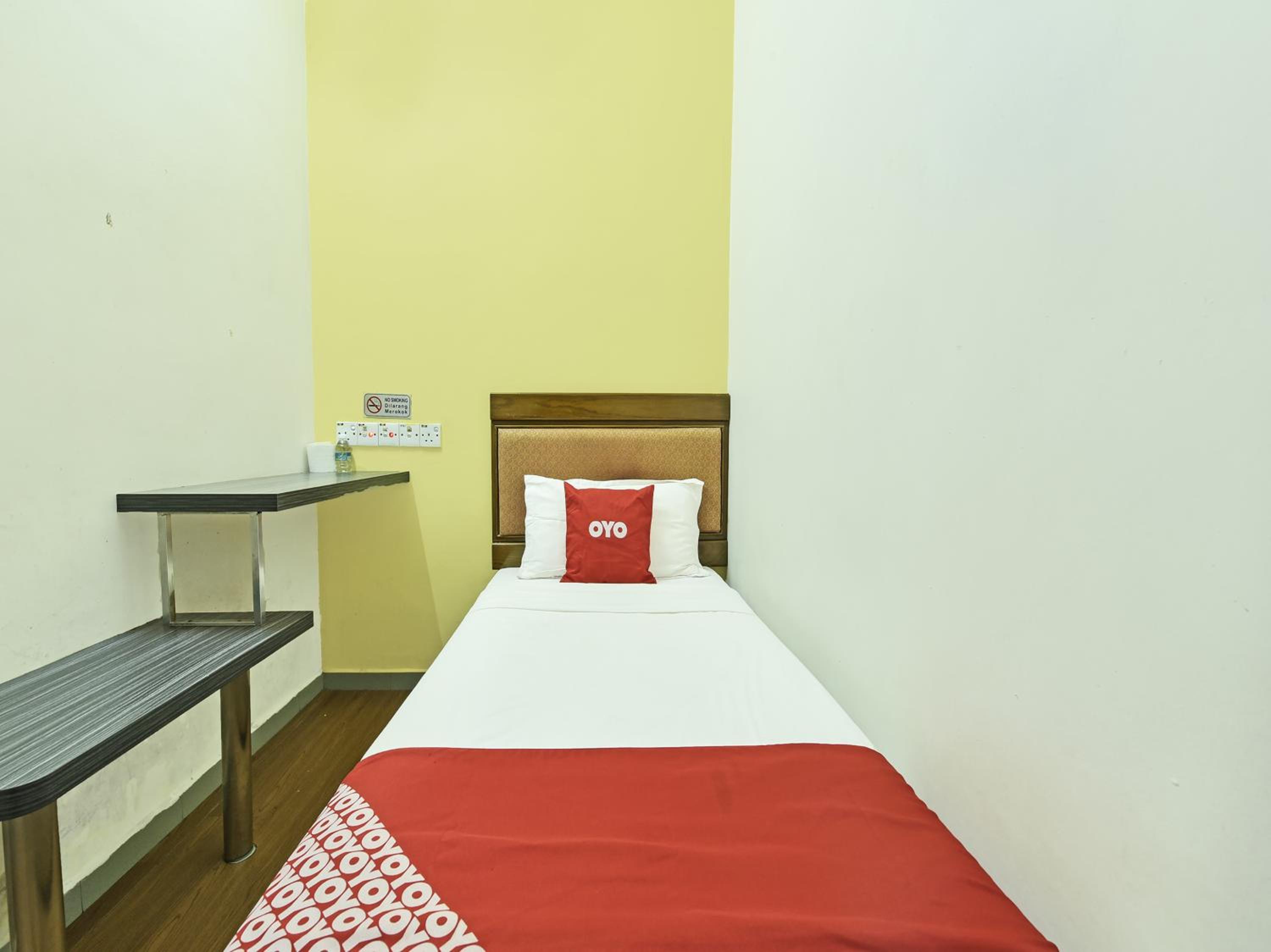 Standard Single Room - Photo 4