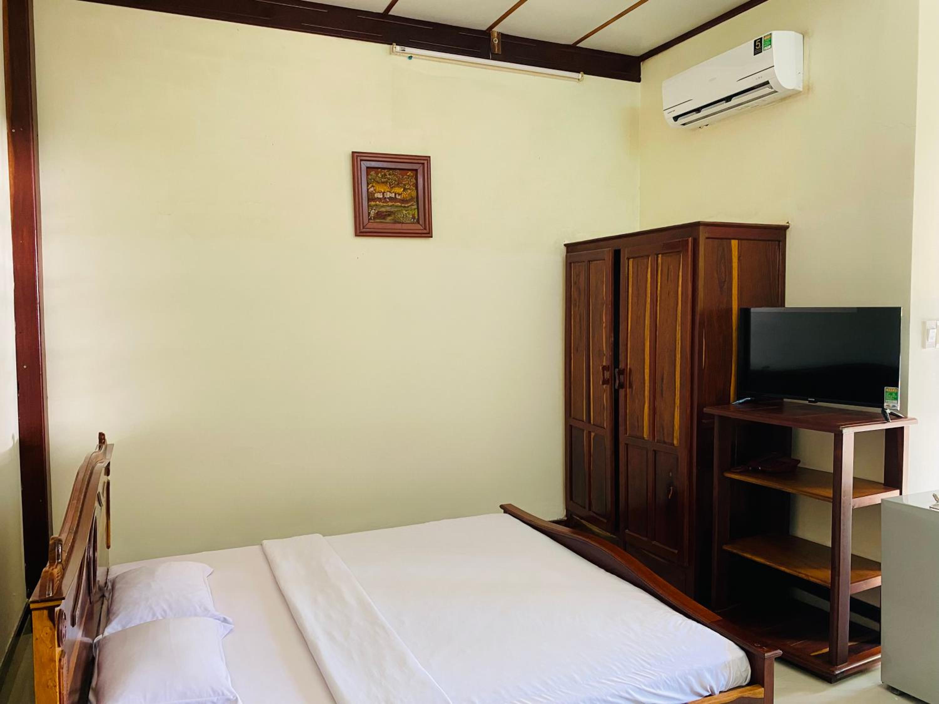 Deluxe Double Room with Bath photo 2