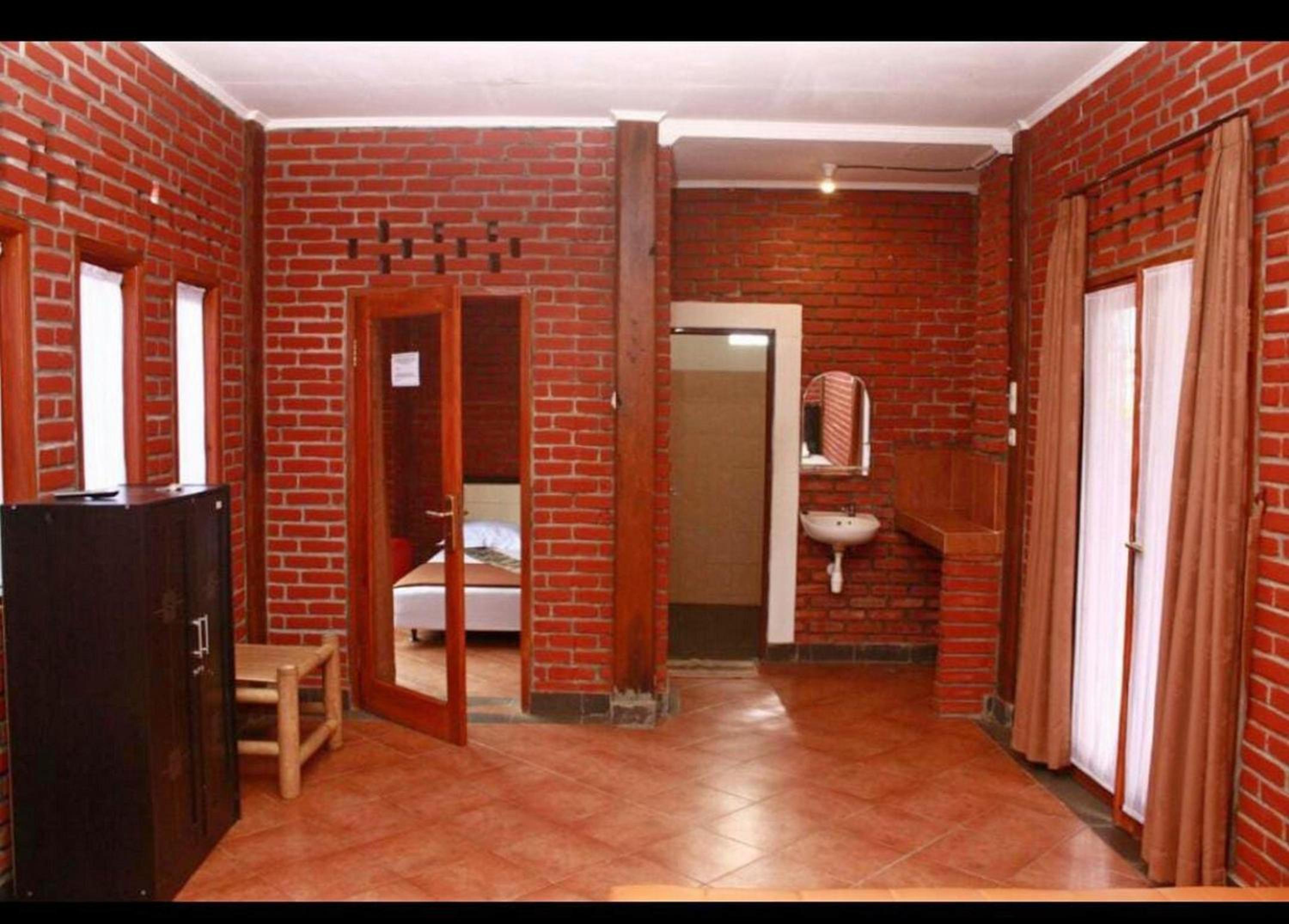 Family Studio - Photo 8