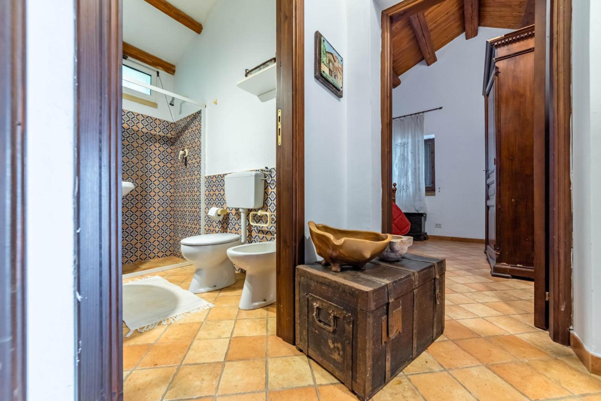 Villa photo 2