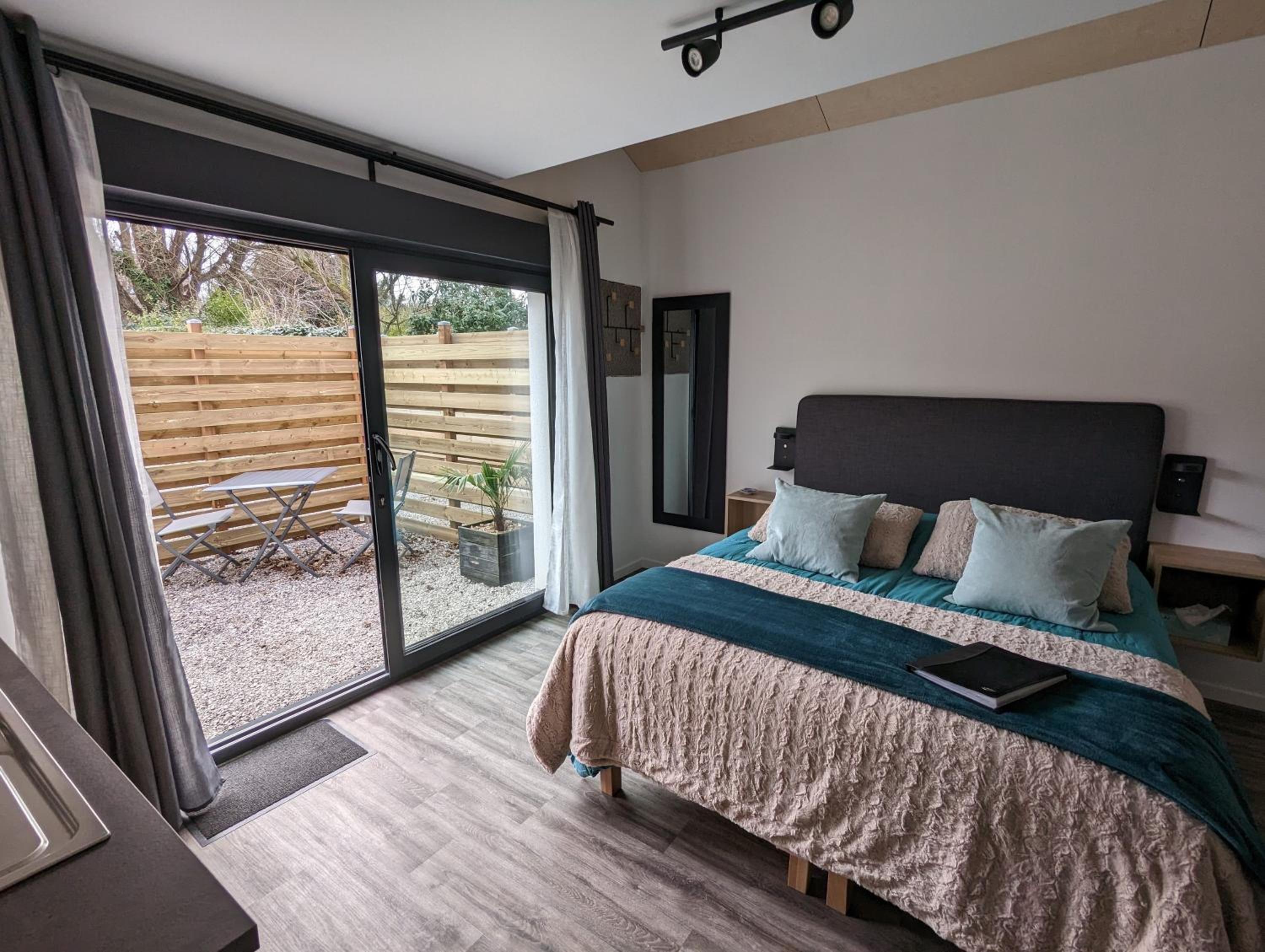 Double Room - Photo 5