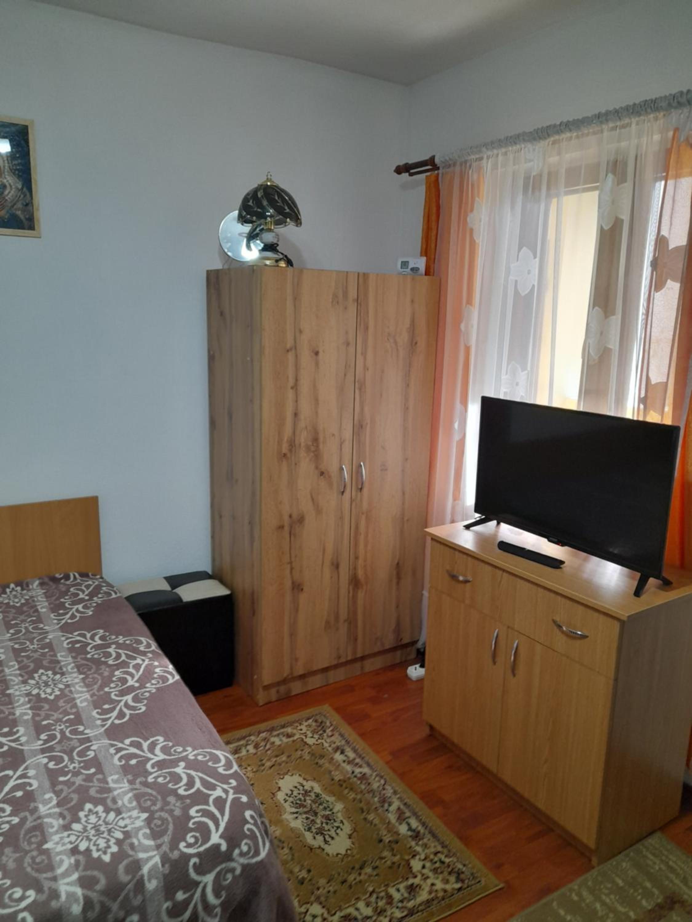 Two-Bedroom House - Photo 12