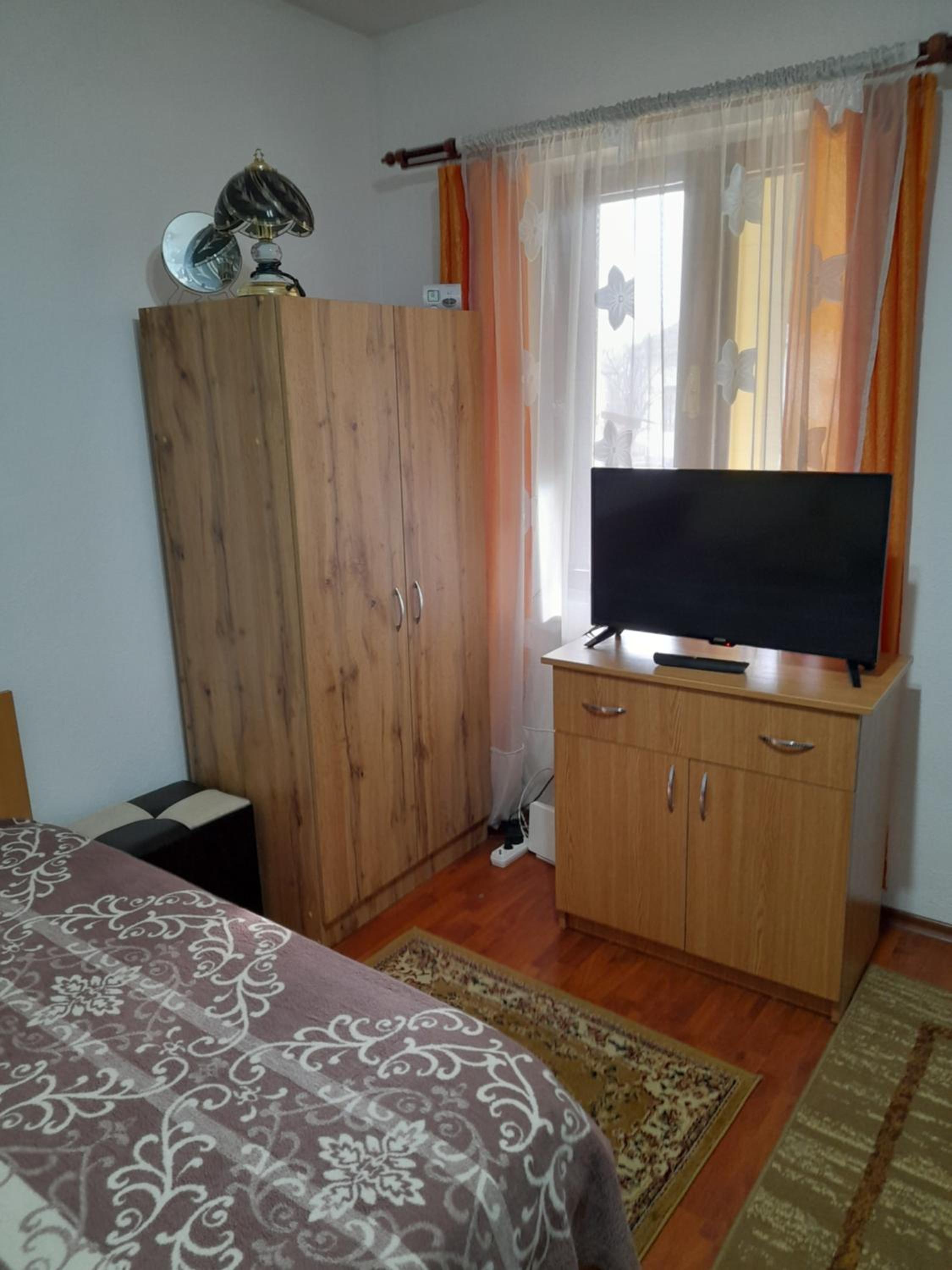 Two-Bedroom House - Photo 14