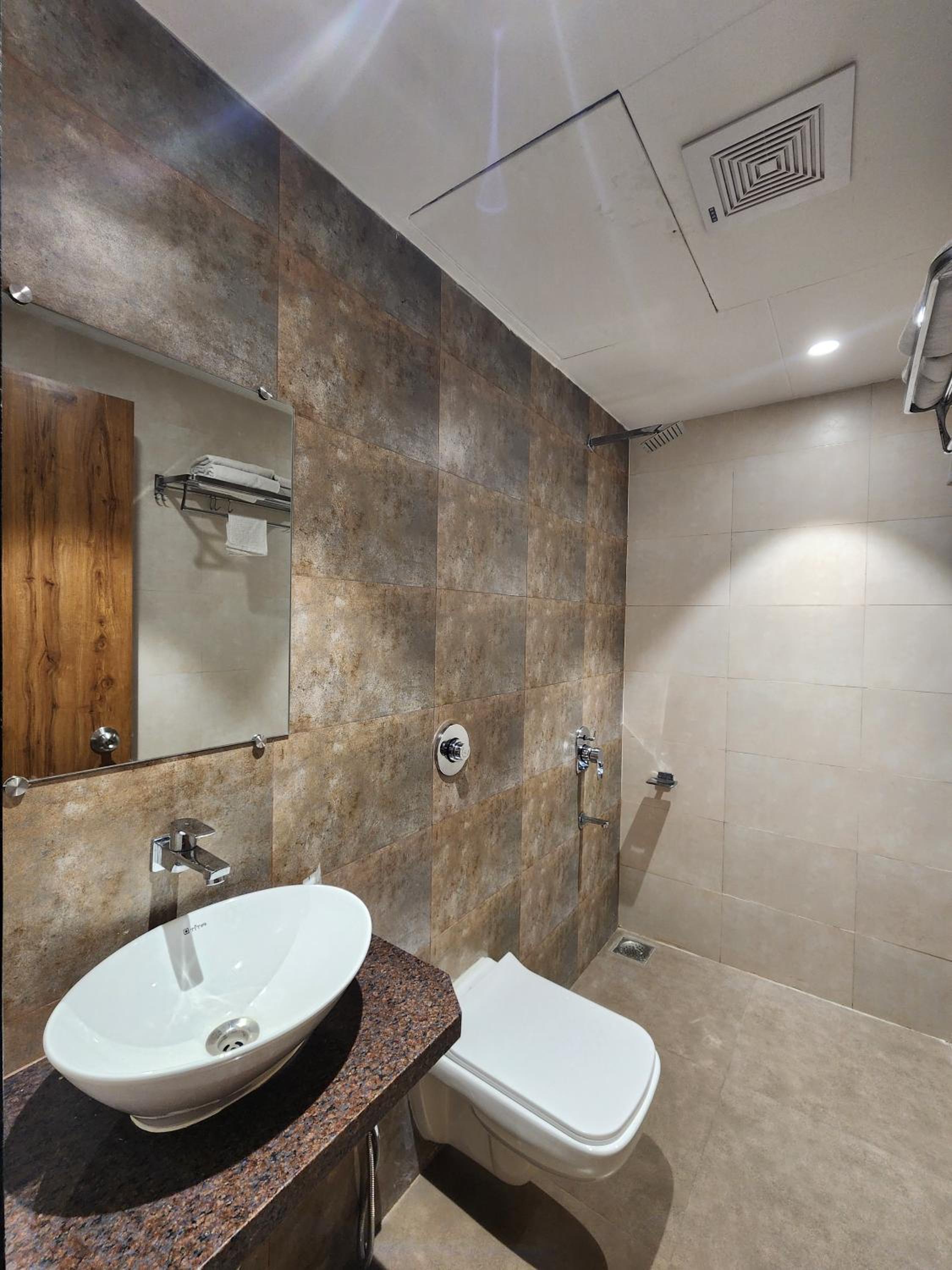 Cottage Room - Photo 11