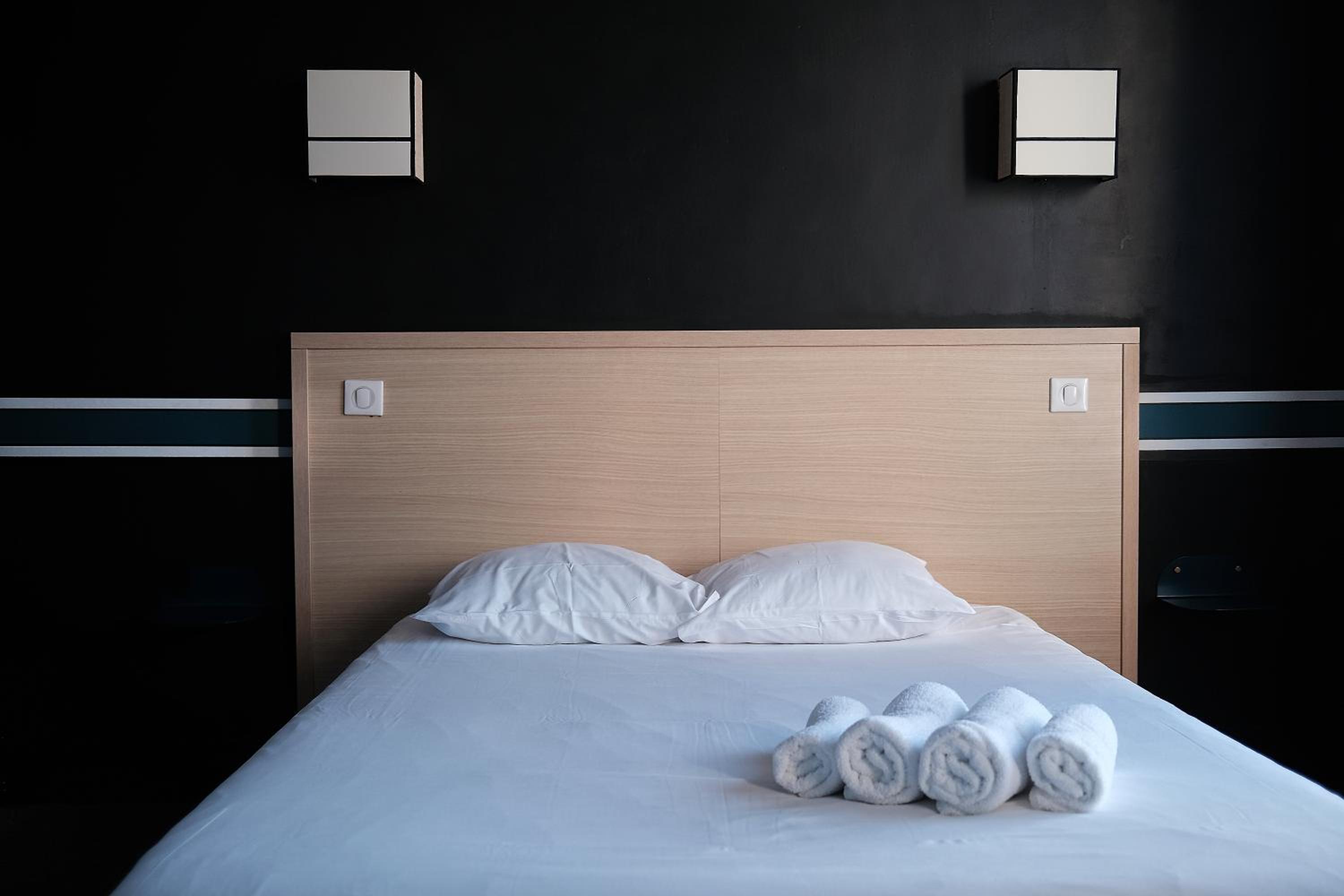 Double Room - Photo 6