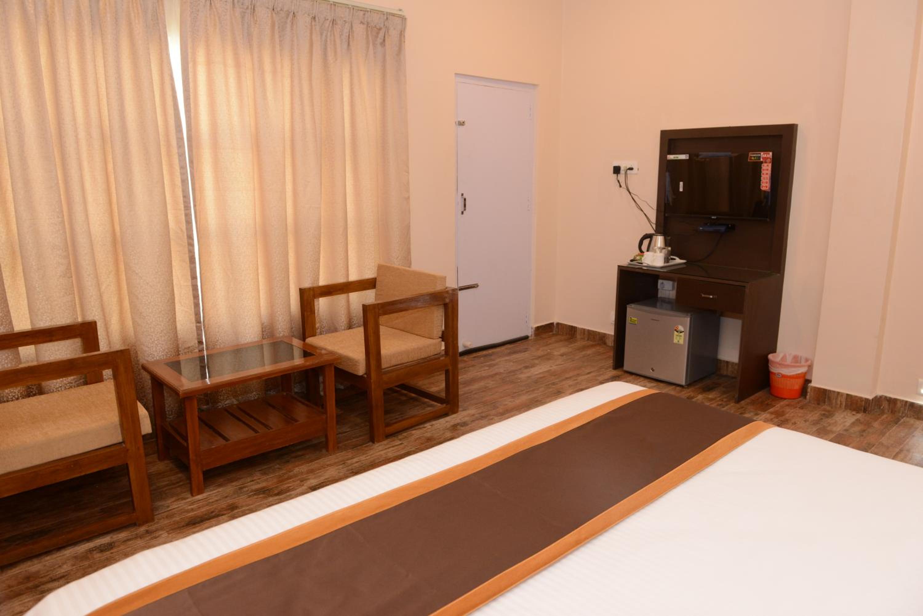 Double Room with Garden View - Photo 6