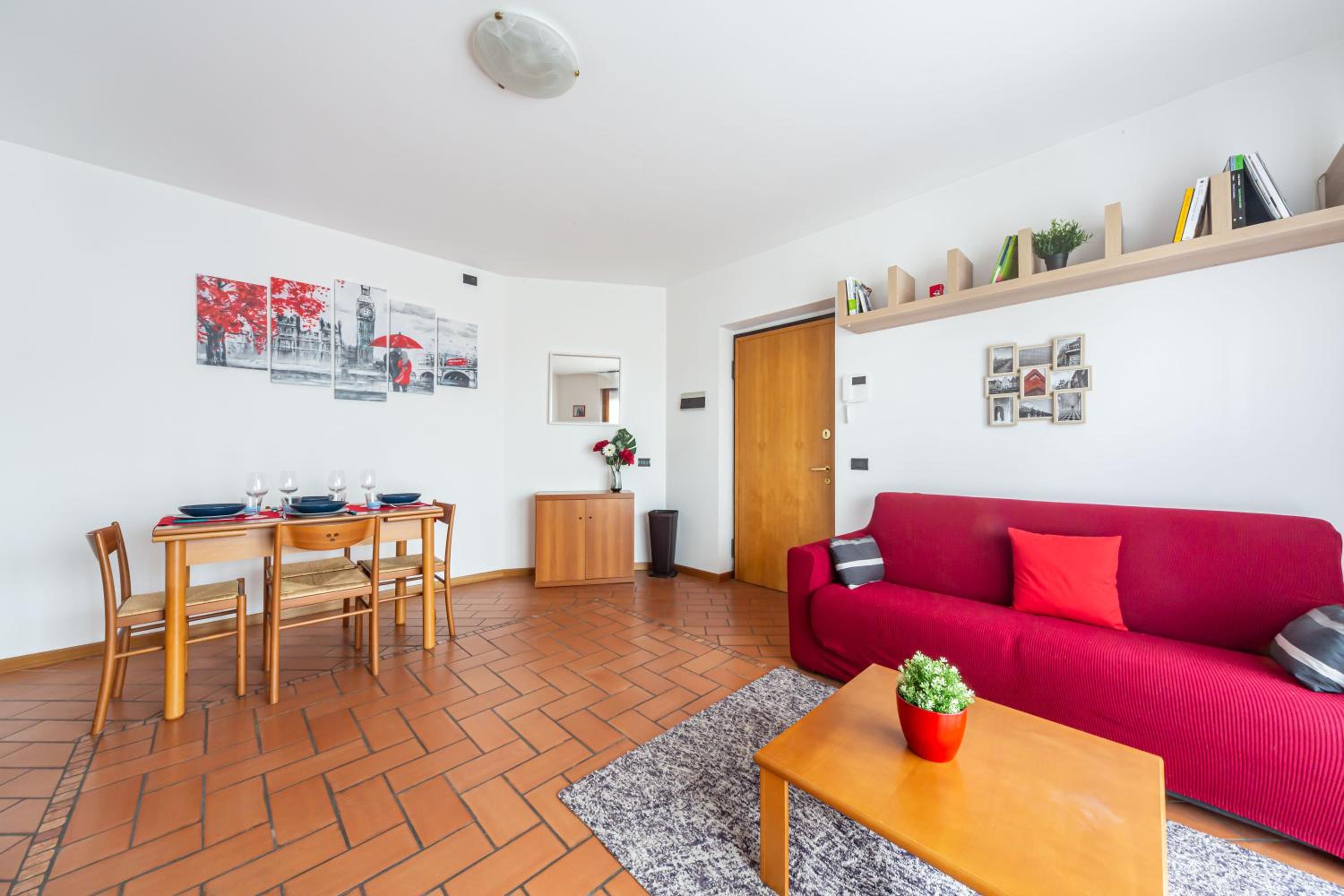 One-Bedroom Apartment