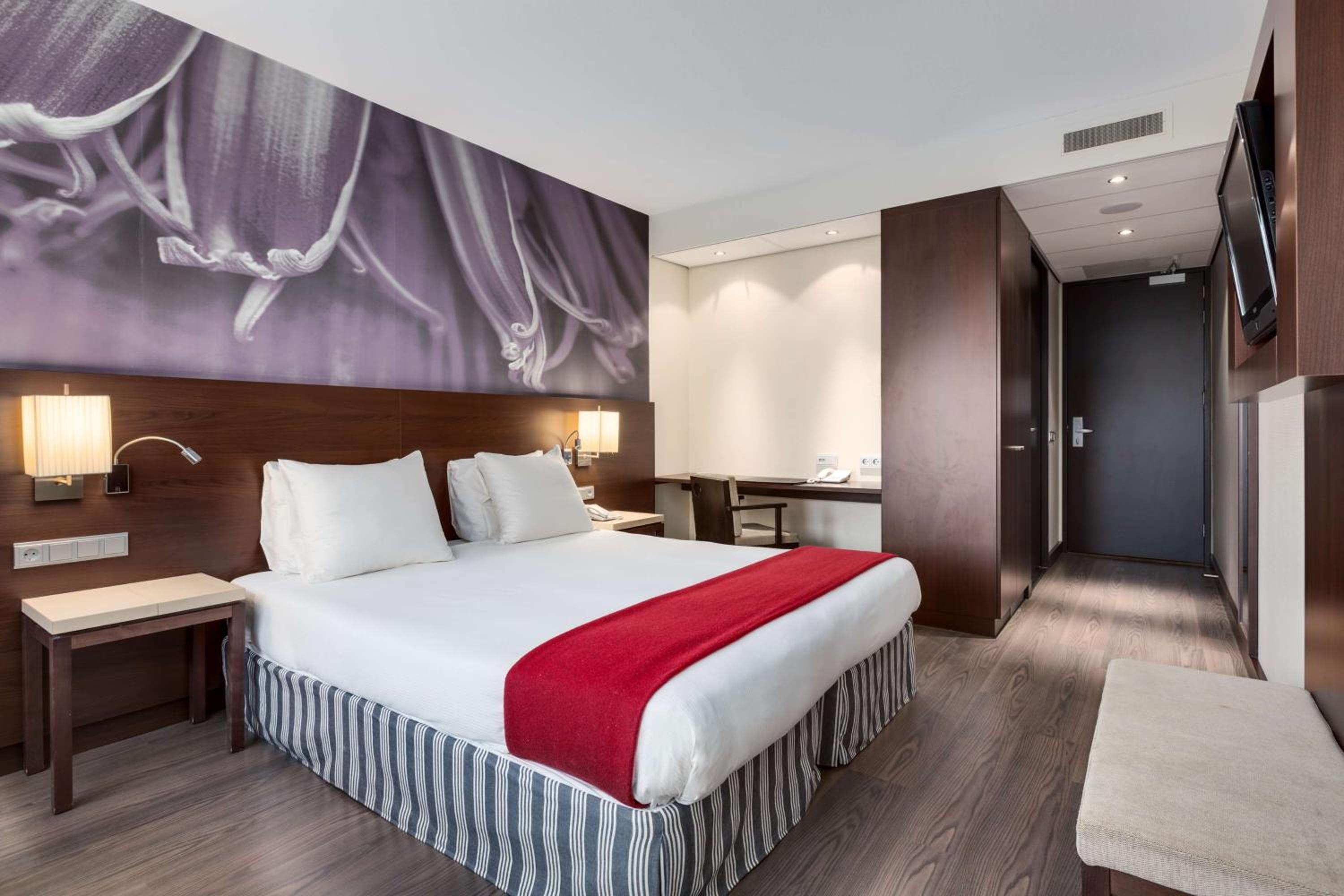 Standard Double or Twin Room - Photo 6