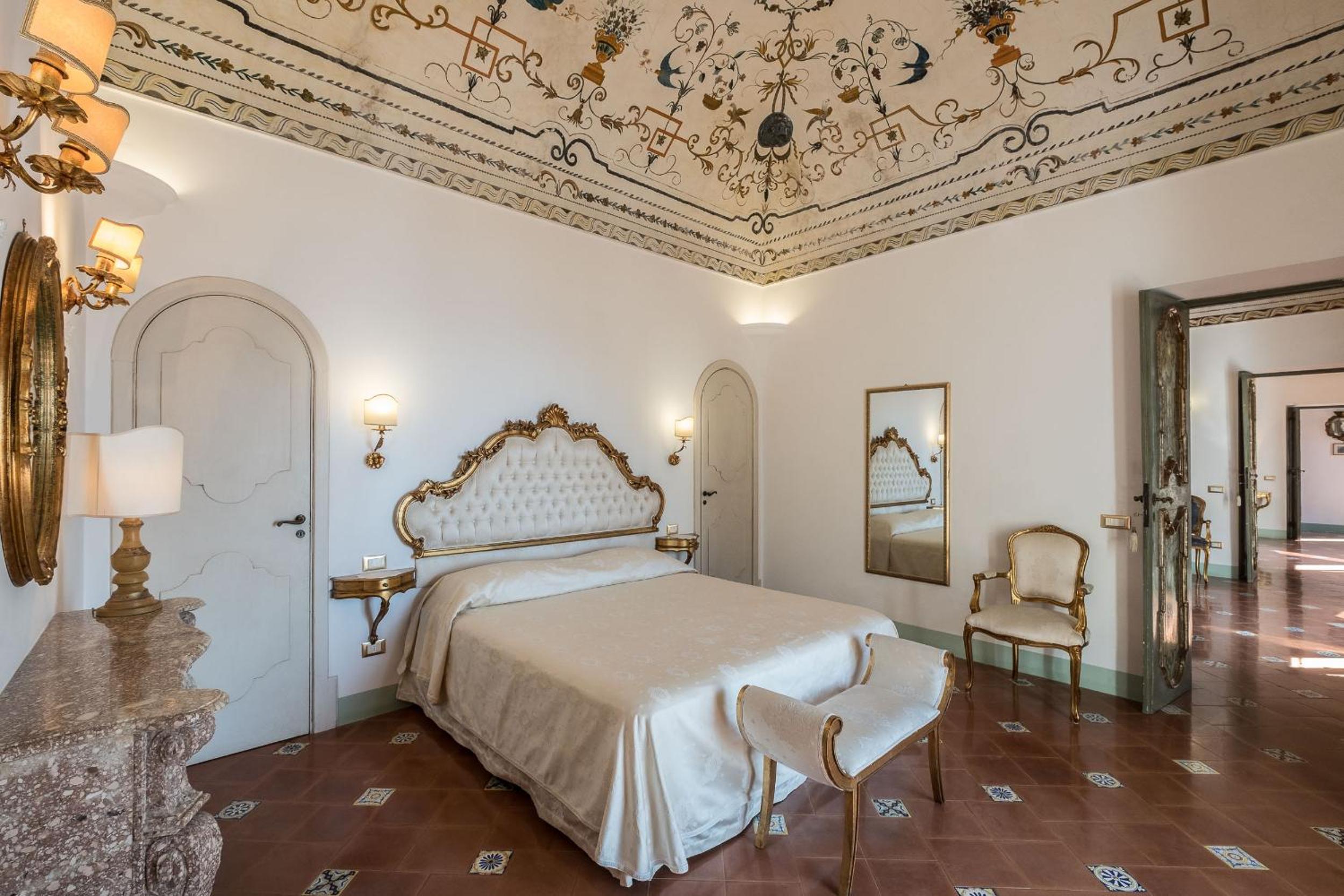 Suite with Spa Bath
