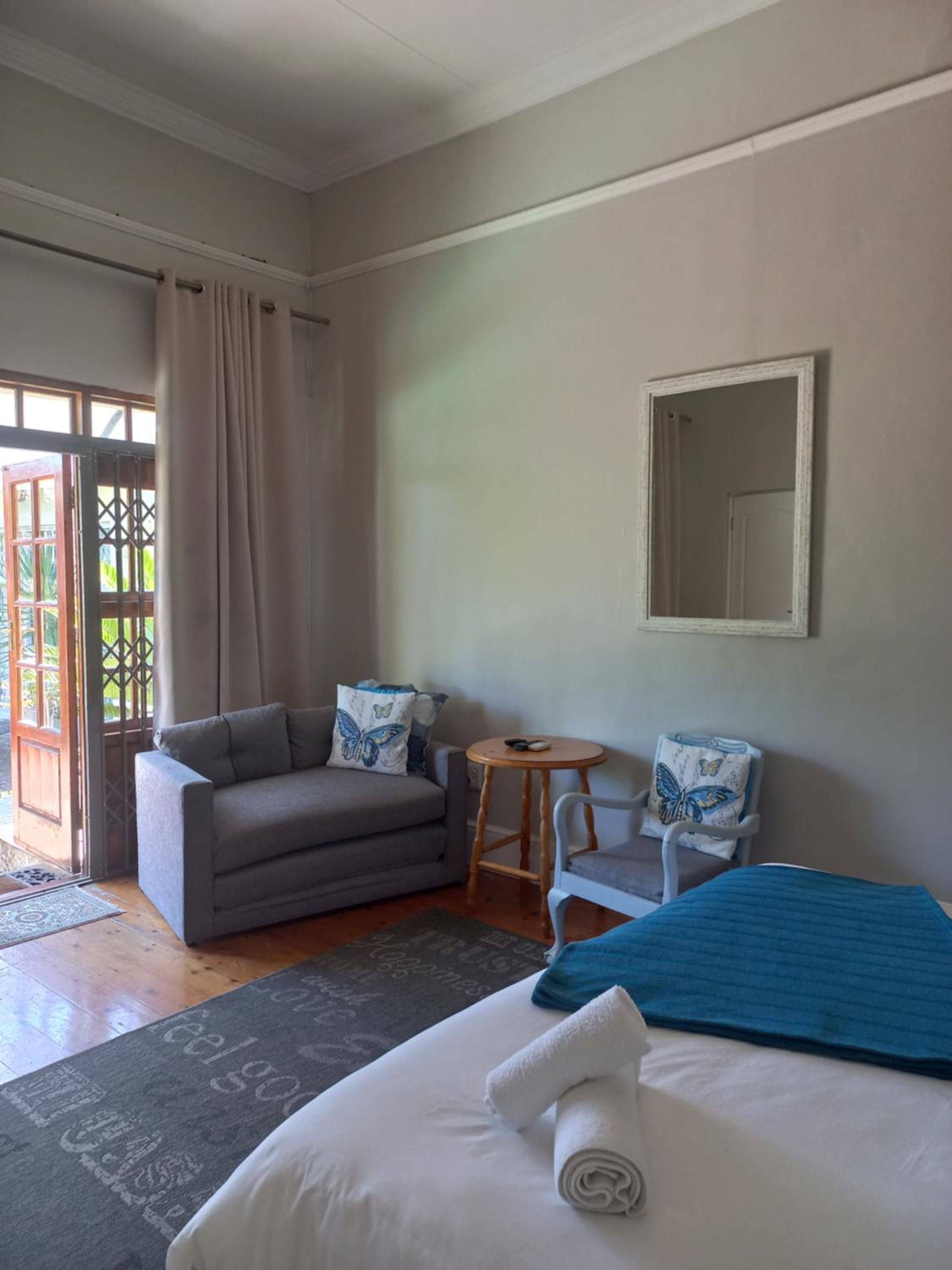 Double or Twin Room with Bathroom - Photo 1