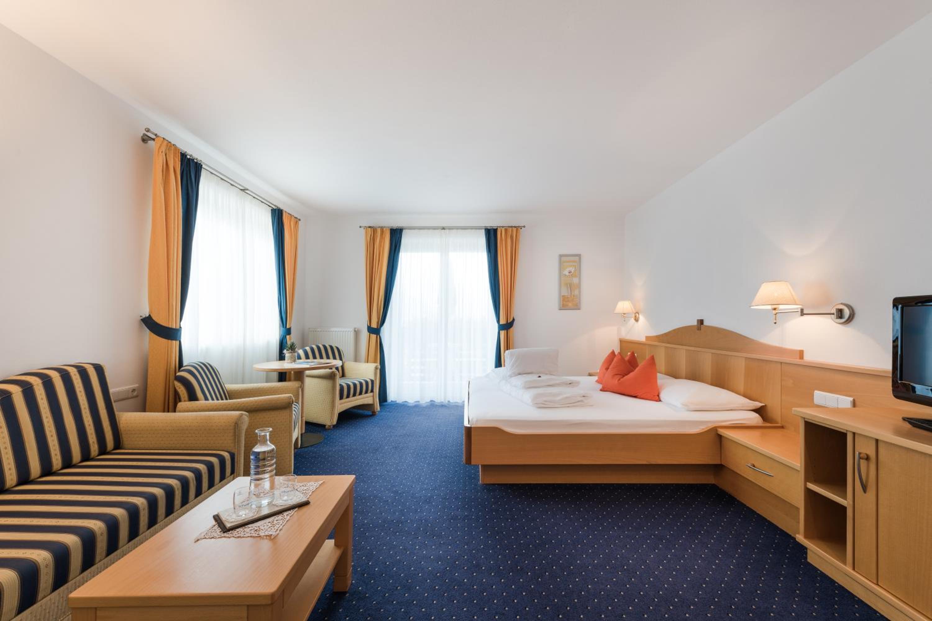 Deluxe Double Room with Balcony and Sea View photo 1