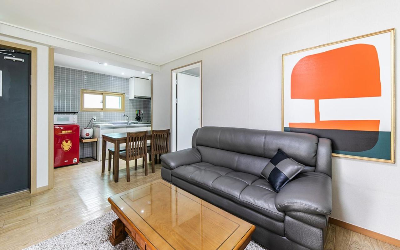 Penthouse Apartment photo 2