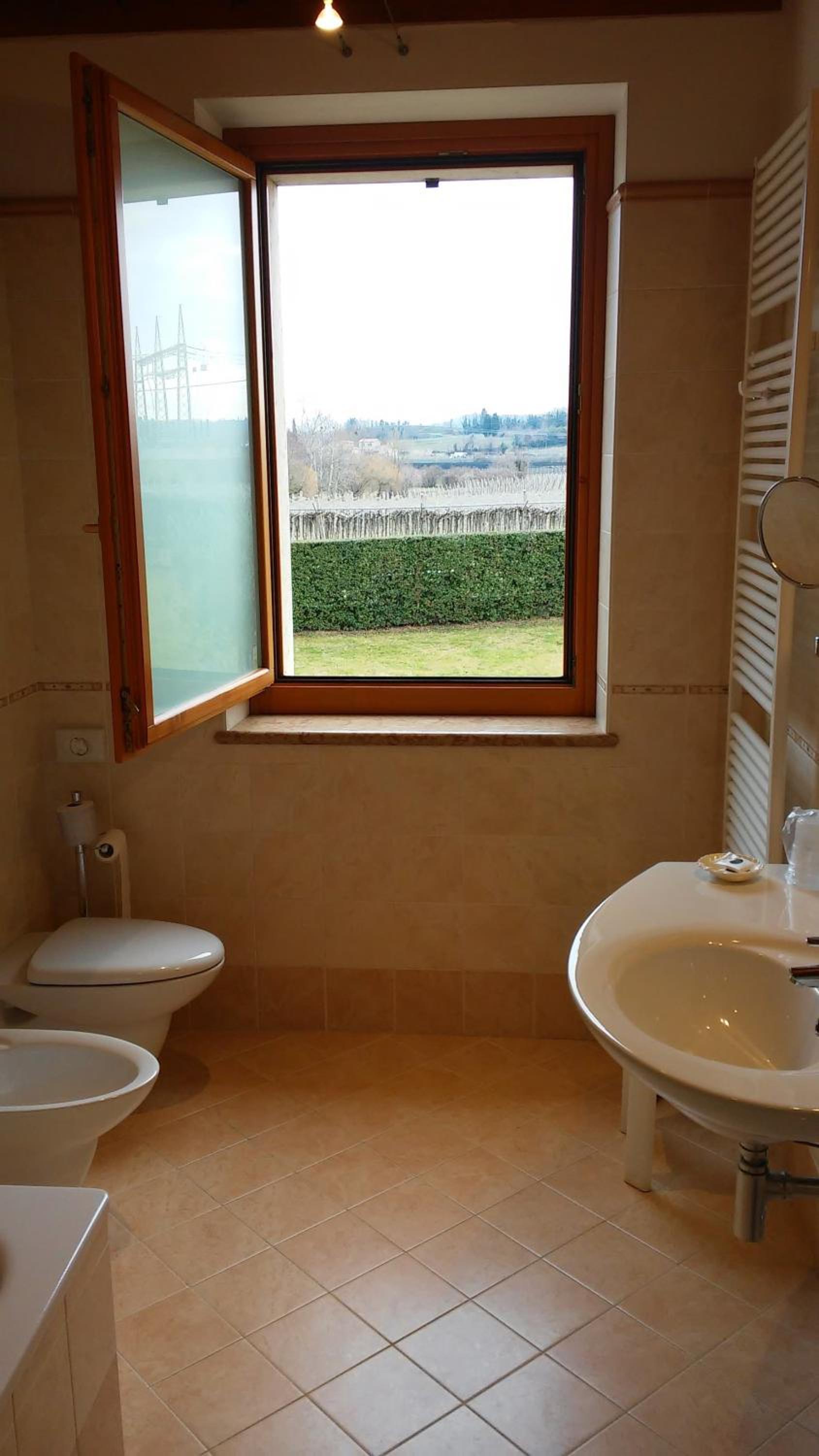 Quadruple Room - Photo 8