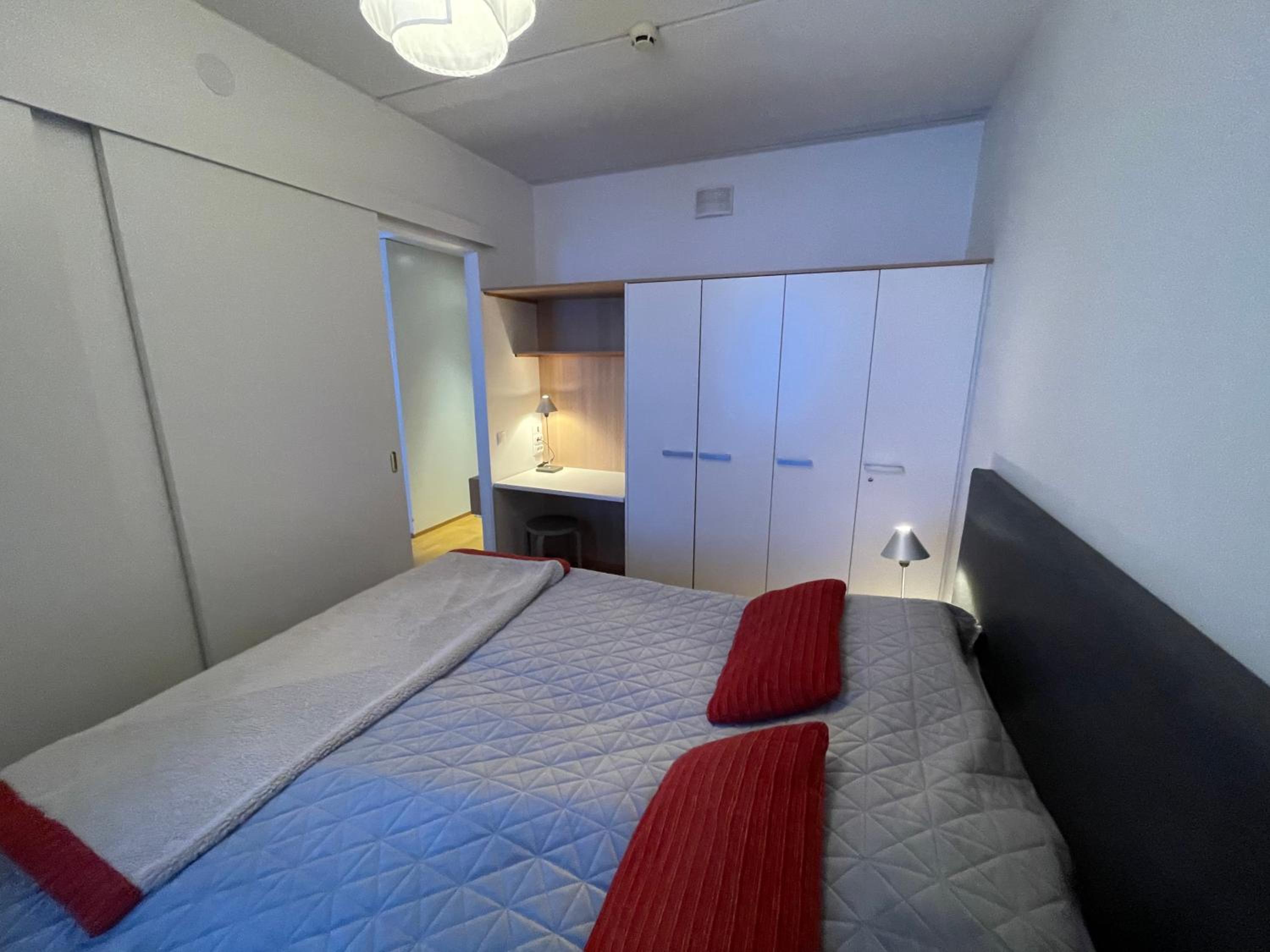 Apartment with Lake View - Photo 10