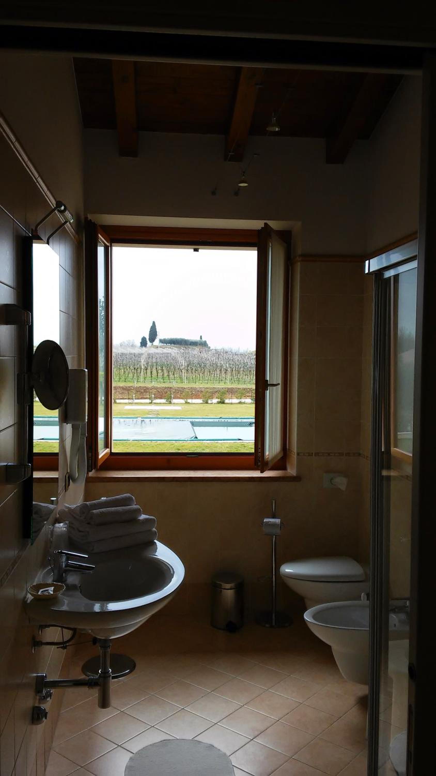 Double or Twin Room - Photo 3