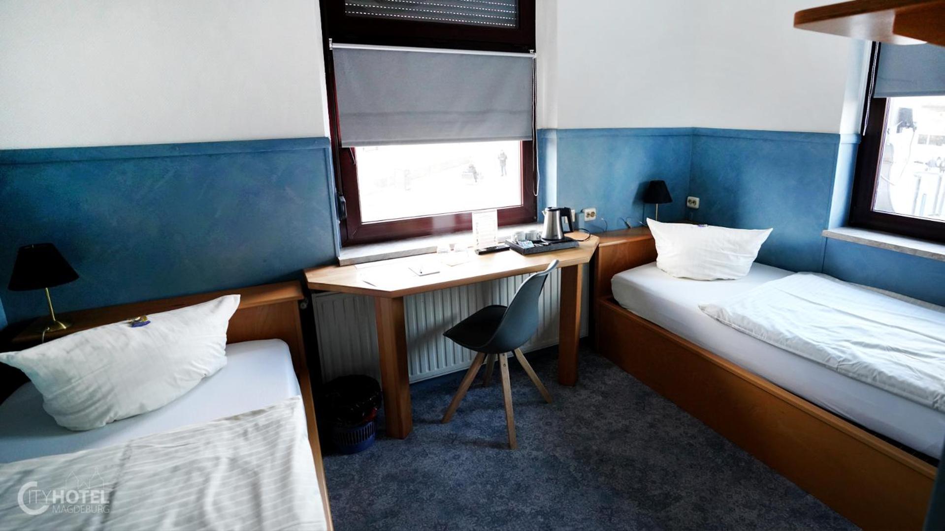 Standard Twin Room - Photo 2