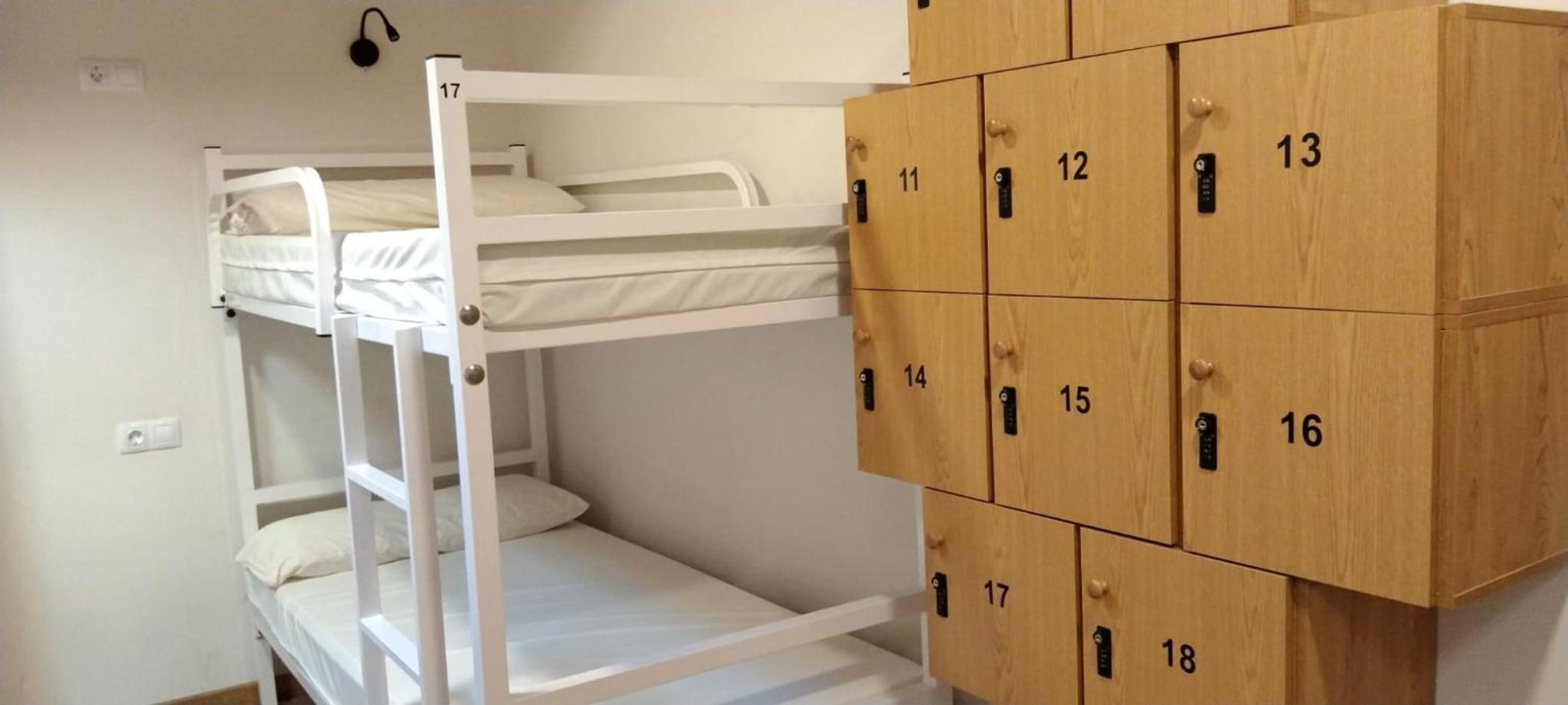 Bed in 10-Bed Mixed Dormitory Room