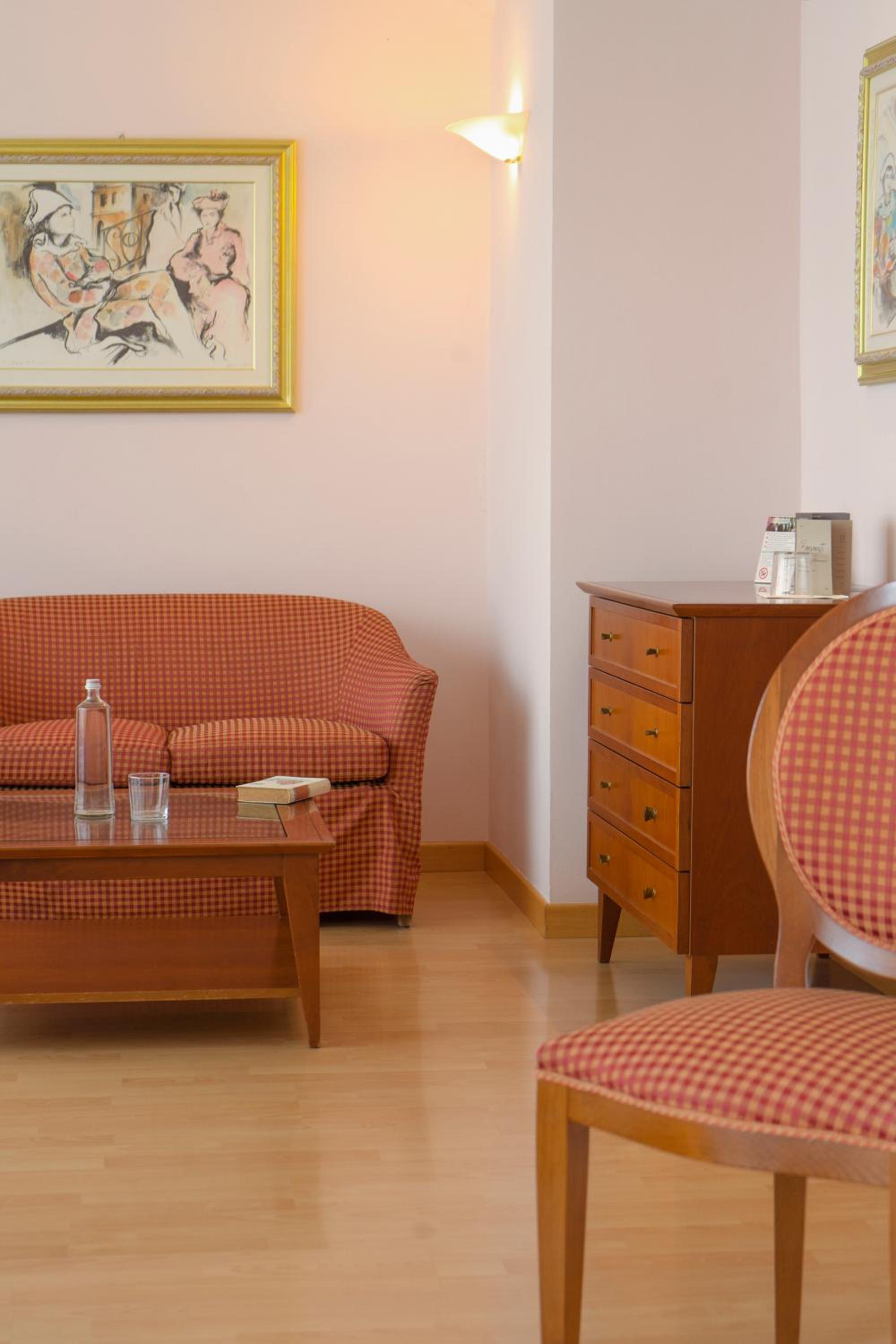 Junior Suite with Balcony photo 1