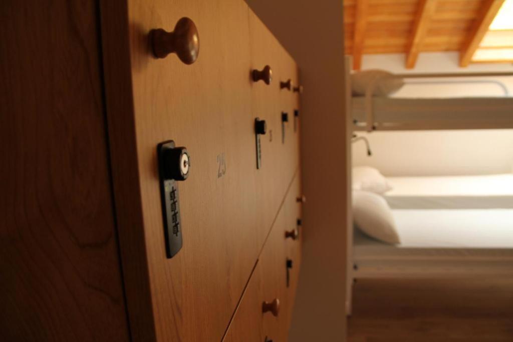 Cama en Habitación Compartida Mixta de 8 Camas