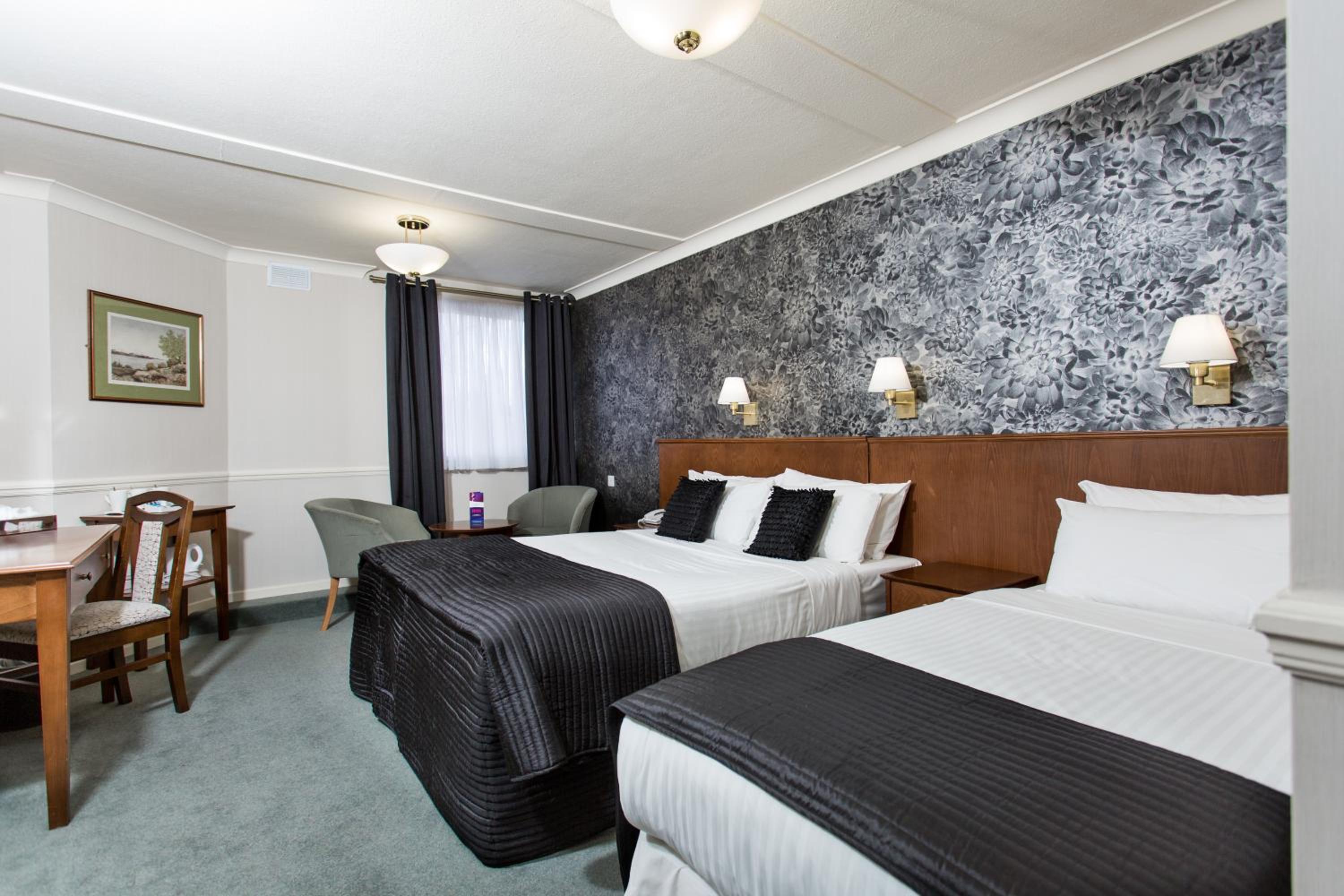 Crown Single Double Room (3 people) photo 3