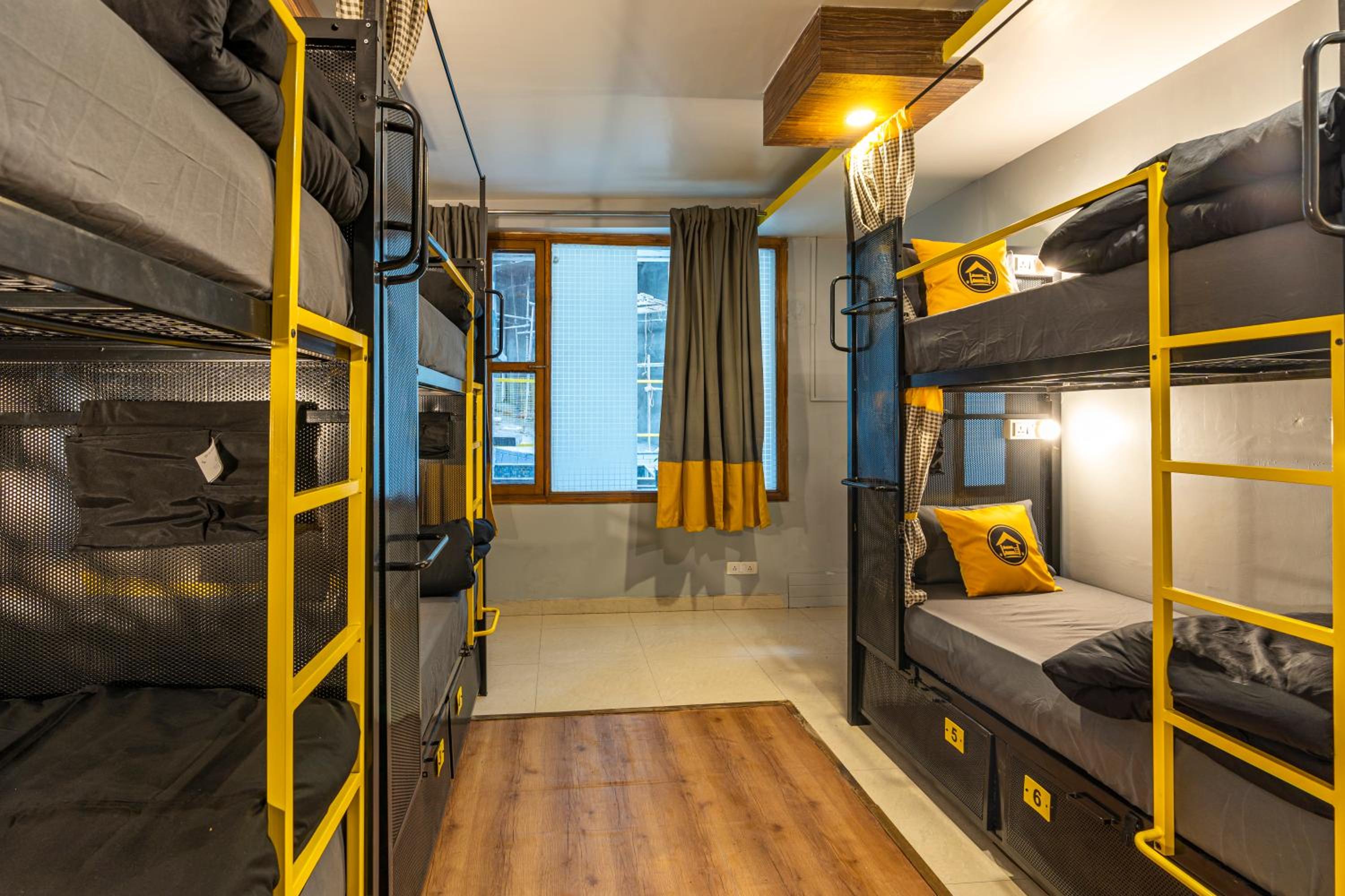 Bed in 6-Bed Female Dormitory Room photo 2
