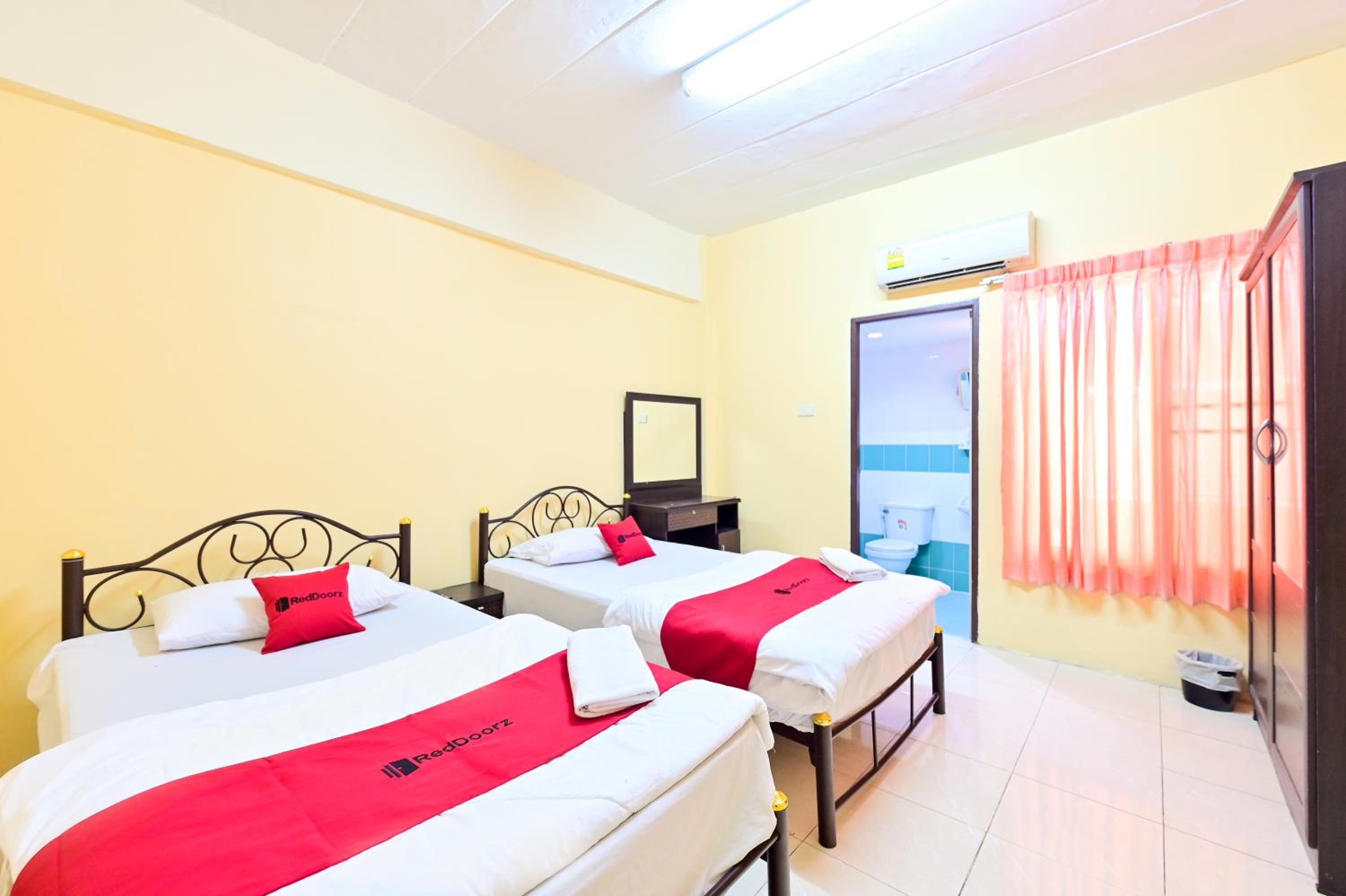 Standard Twin Room photo 1