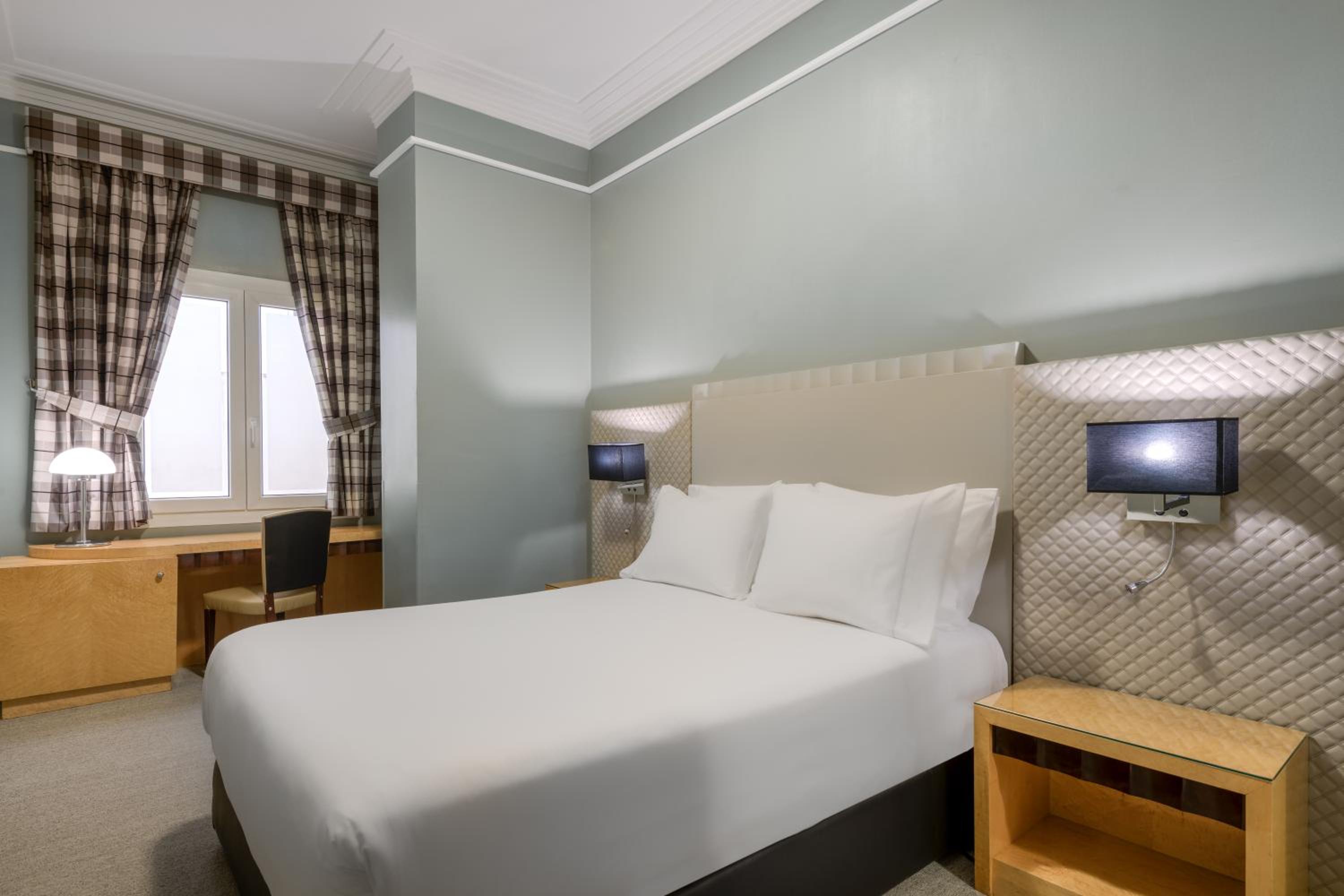 Basic Double or Twin Room - Photo 1