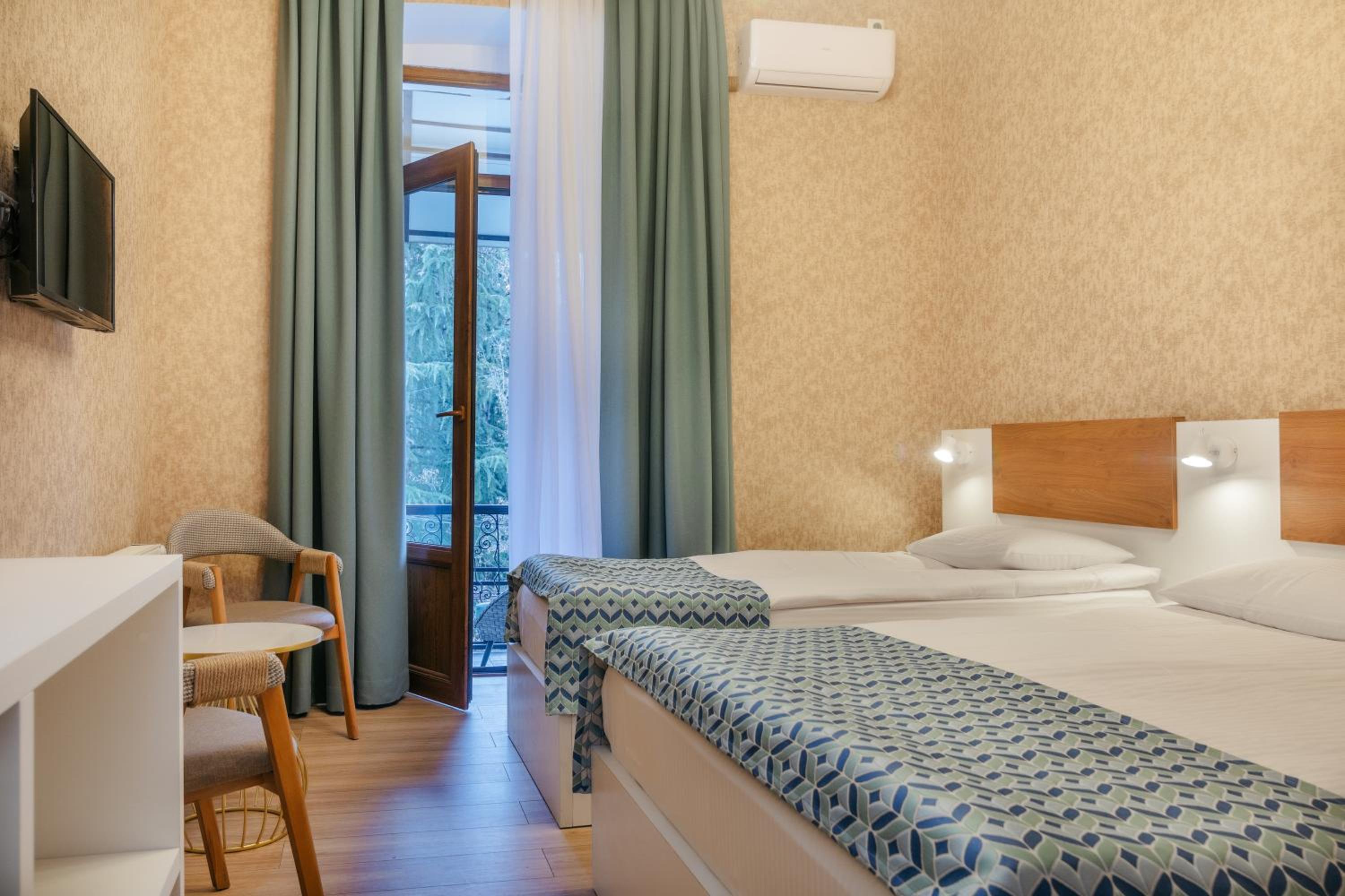 Triple Room with Balcony photo 1