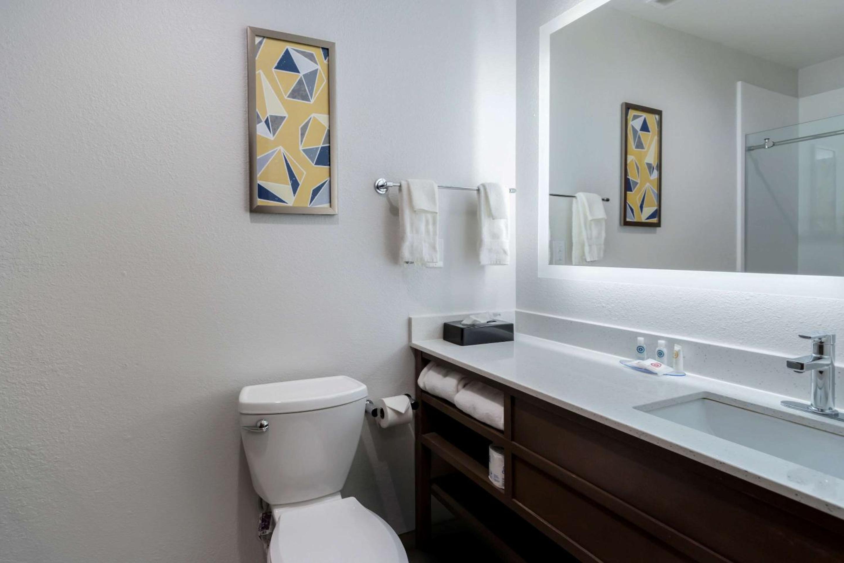 One Room Suite with Sofa bed - Non Smoking/Upper floor - Photo 3